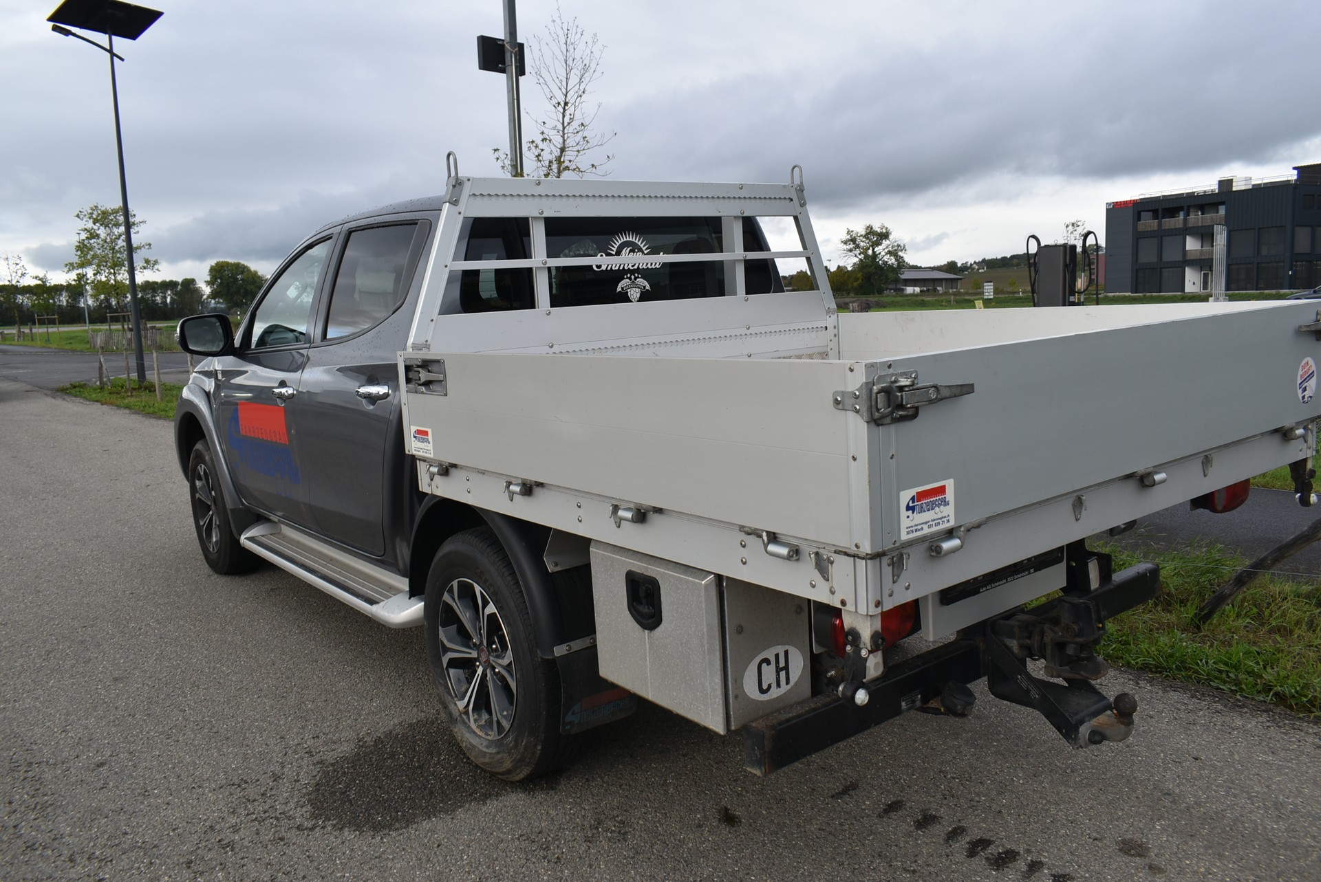 FIAT Fullback LX 2.4 MJ DC Swiss 4WD A-image-3