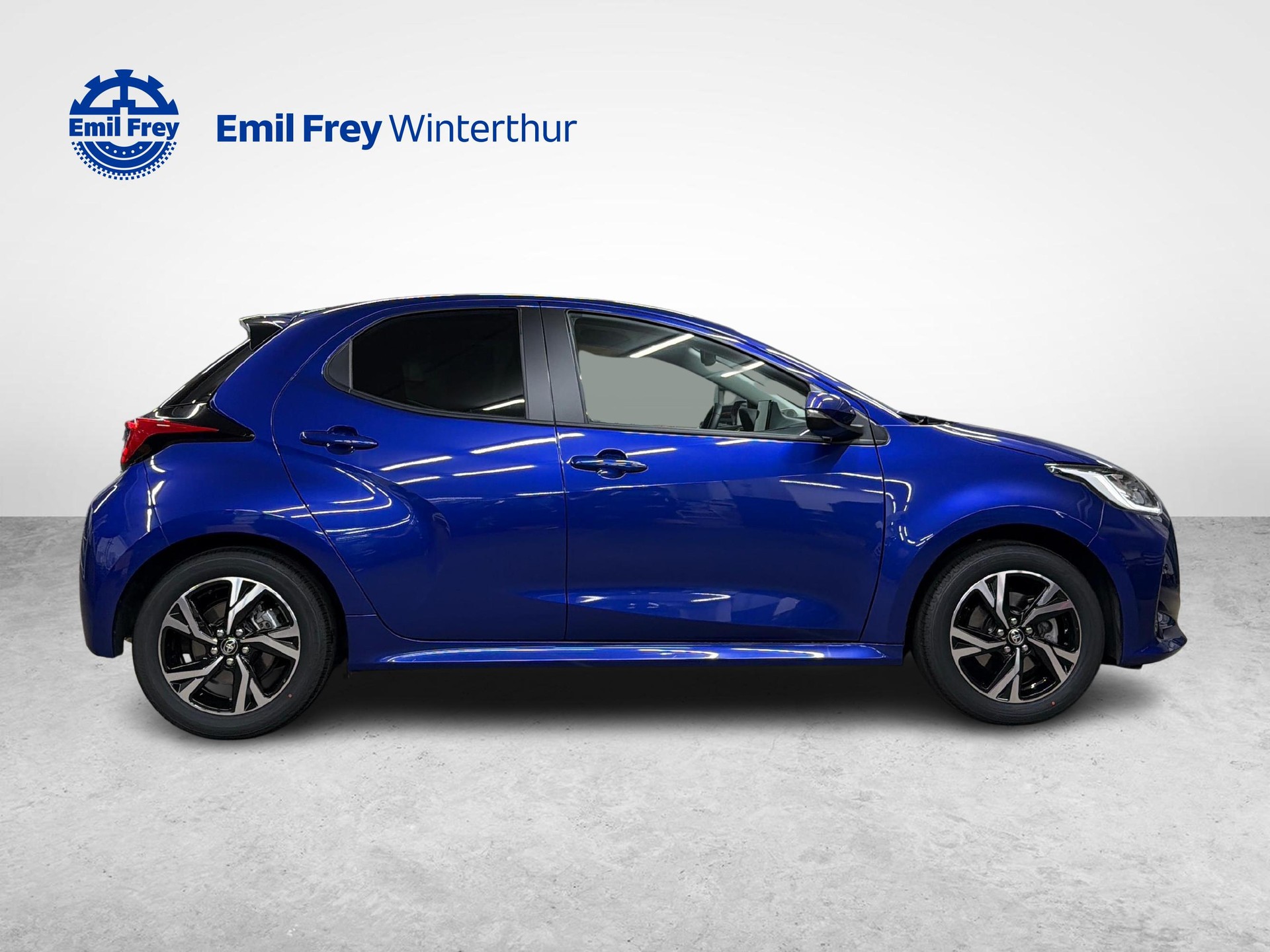 TOYOTA Yaris 1.5 VVT-i HSD Trend-image-5