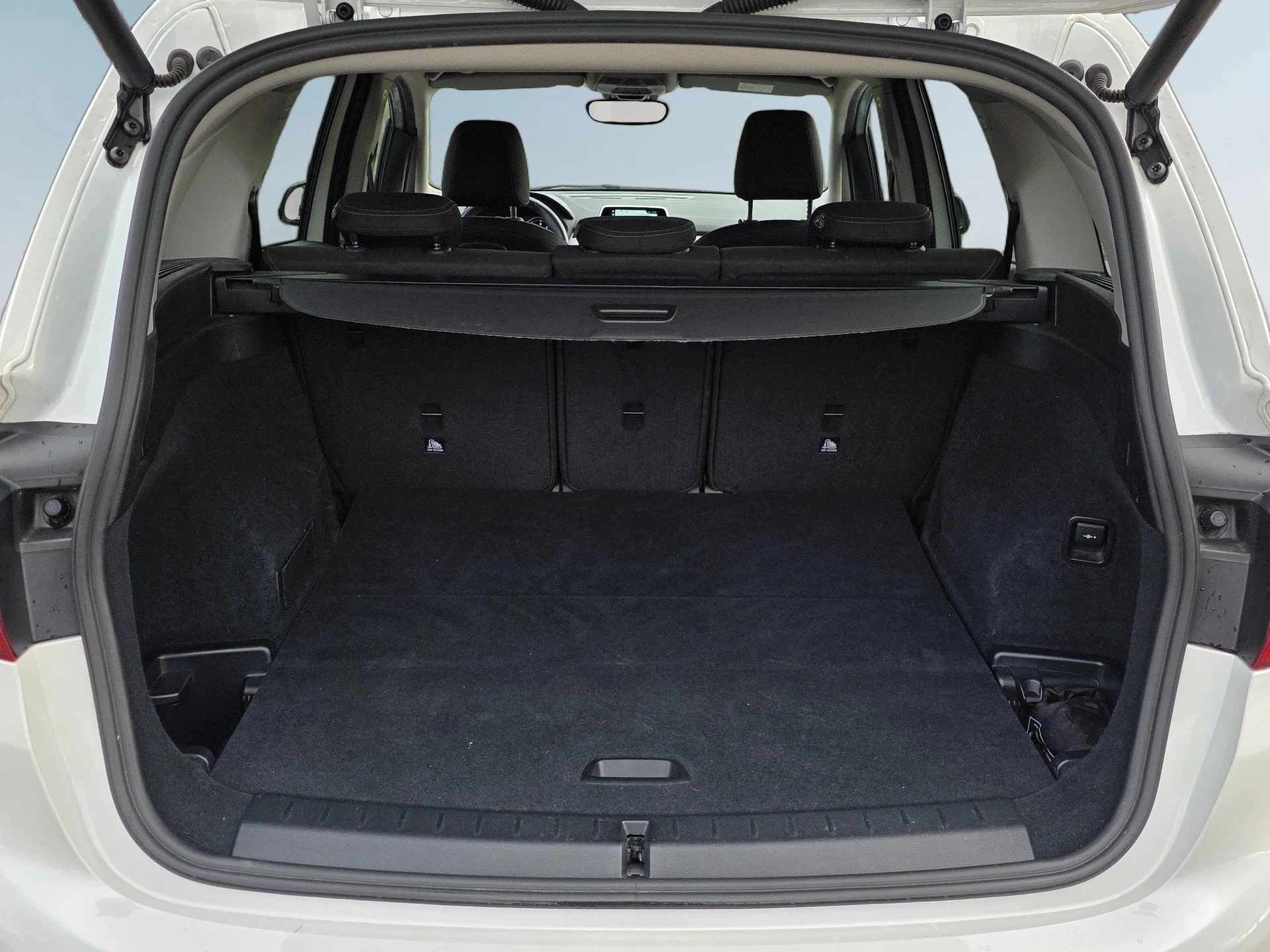 BMW 218d xDrive Gran Tourer Steptronic * CH-Fahrzeug * ab MFK *-image-23