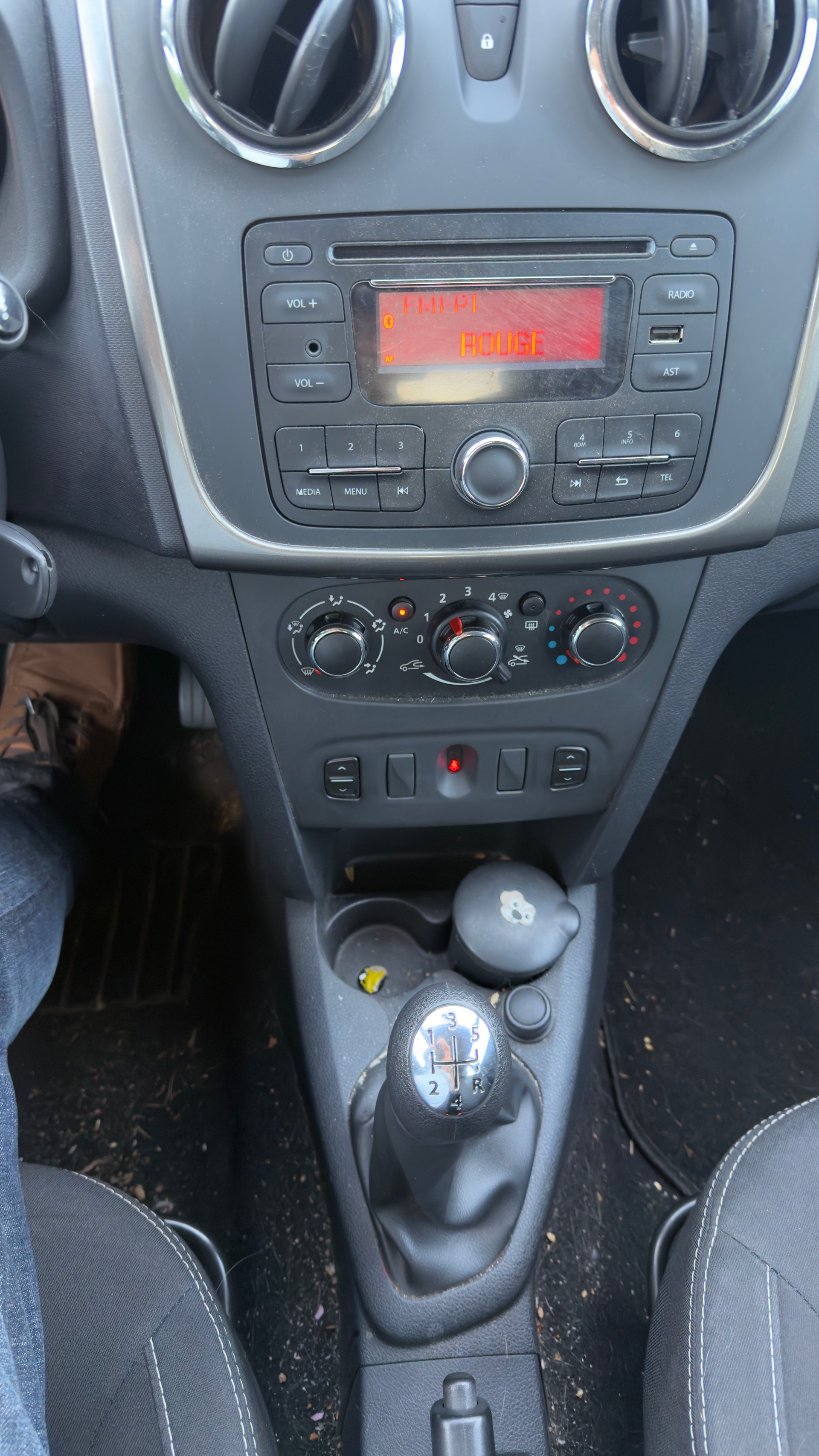 DACIA Sandero Tce 90 Ambiance-image-9