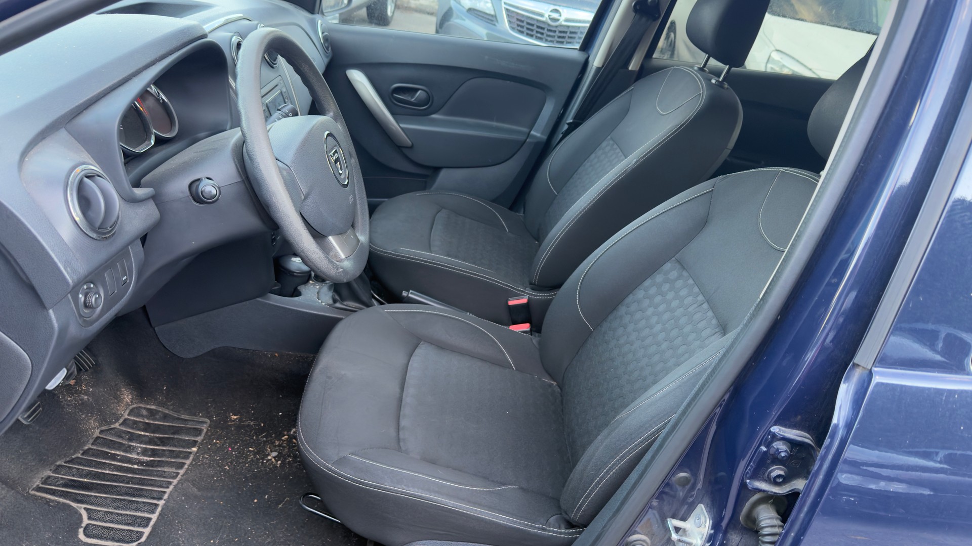 DACIA Sandero Tce 90 Ambiance-image-10