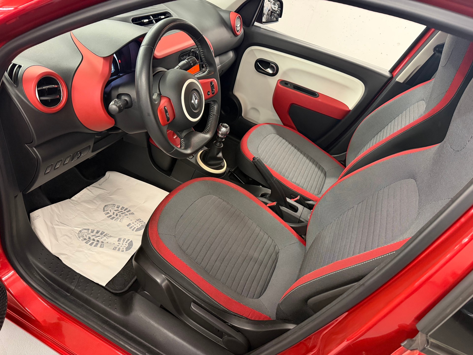 RENAULT Twingo 0.9 Intens-image-8