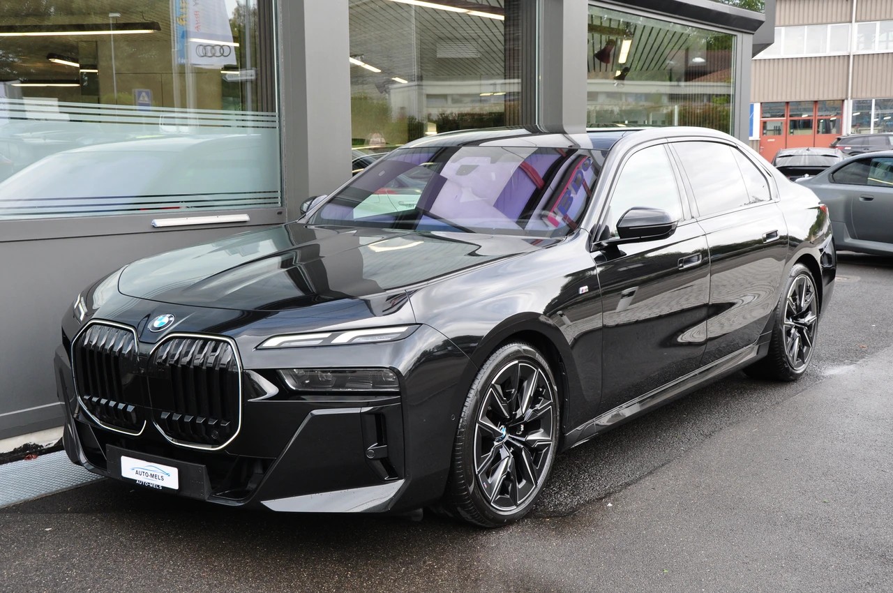 BMW 740d xDrive 48V M Sport Pro Steptronic-image-5