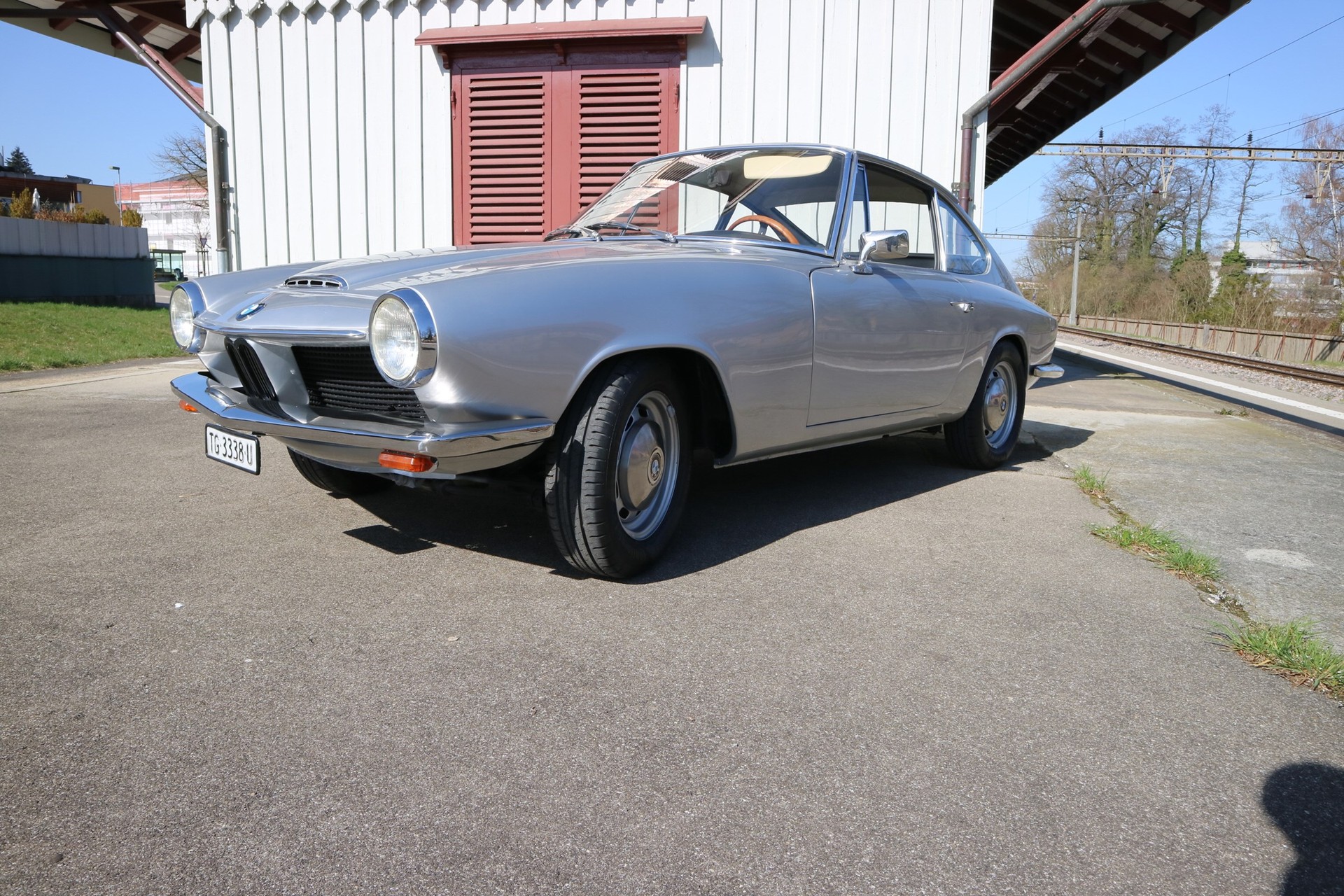 BMW 1600 GT-image-2
