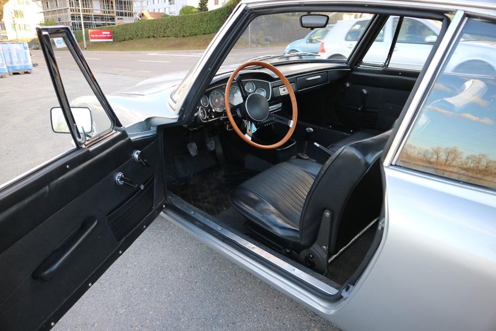 BMW 1600 GT-image-1