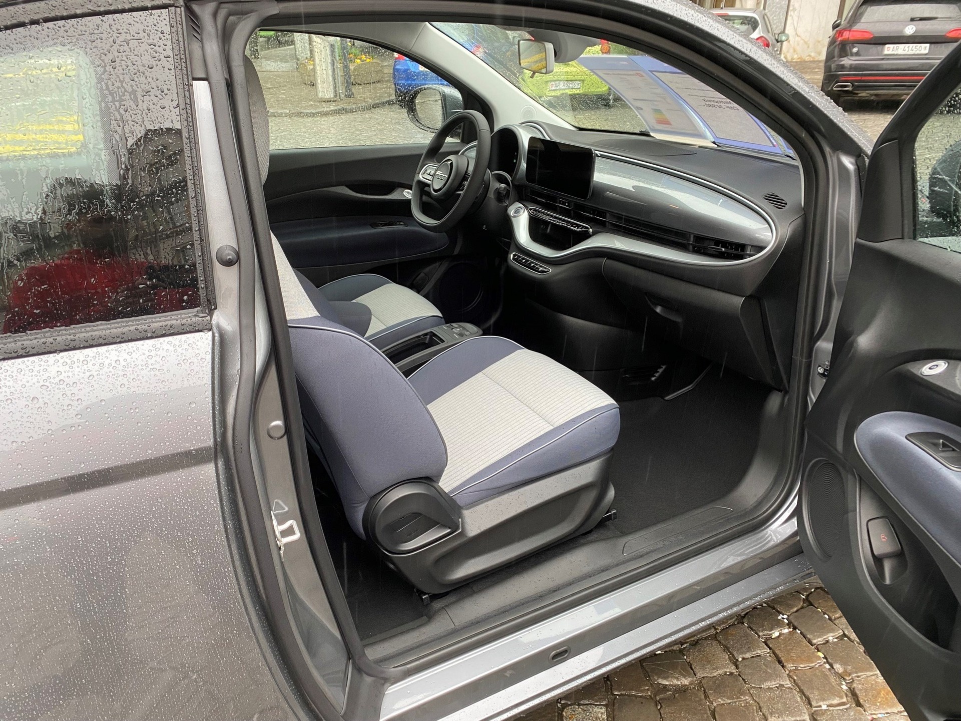 FIAT 500 3+1 electric 87 kW Icon-image-4