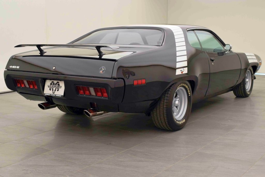 PLYMOUTH Roadrunner 440 SIX Pack-image-3