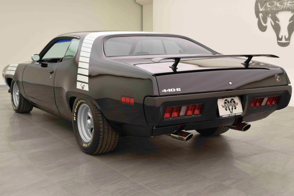 PLYMOUTH Roadrunner 440 SIX Pack-image-4