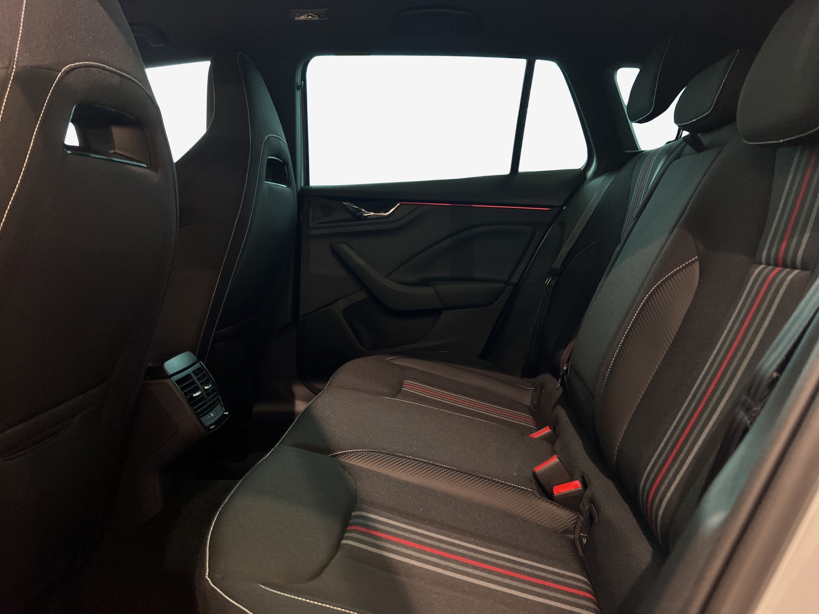 SKODA Scala 1.0 TSI Monte Carlo DSG-image-11