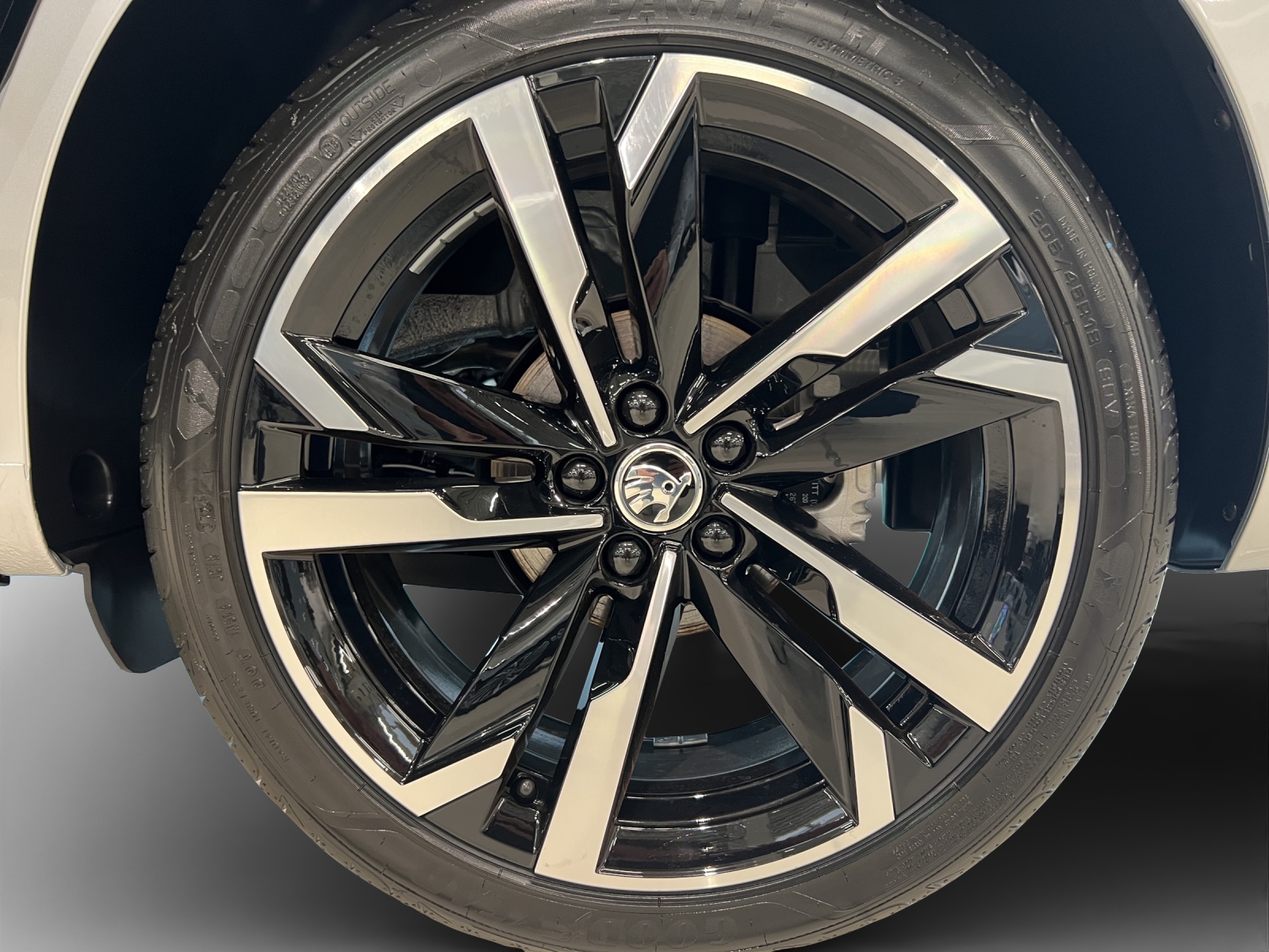 SKODA Scala 1.0 TSI Monte Carlo DSG-image-13
