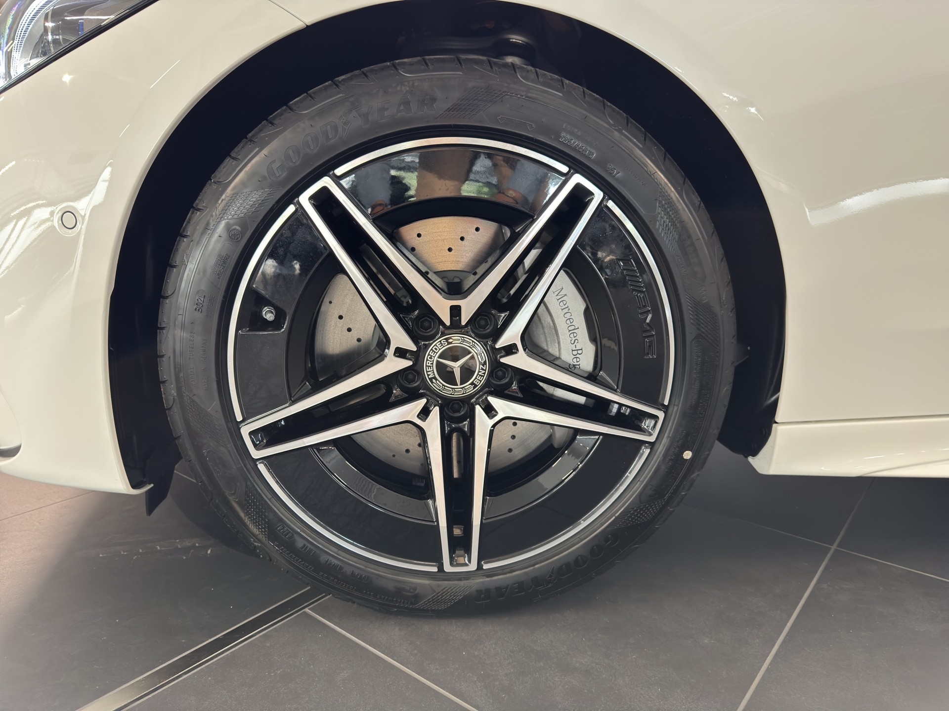 MERCEDES-BENZ C 200 T 4 Matic-image-6