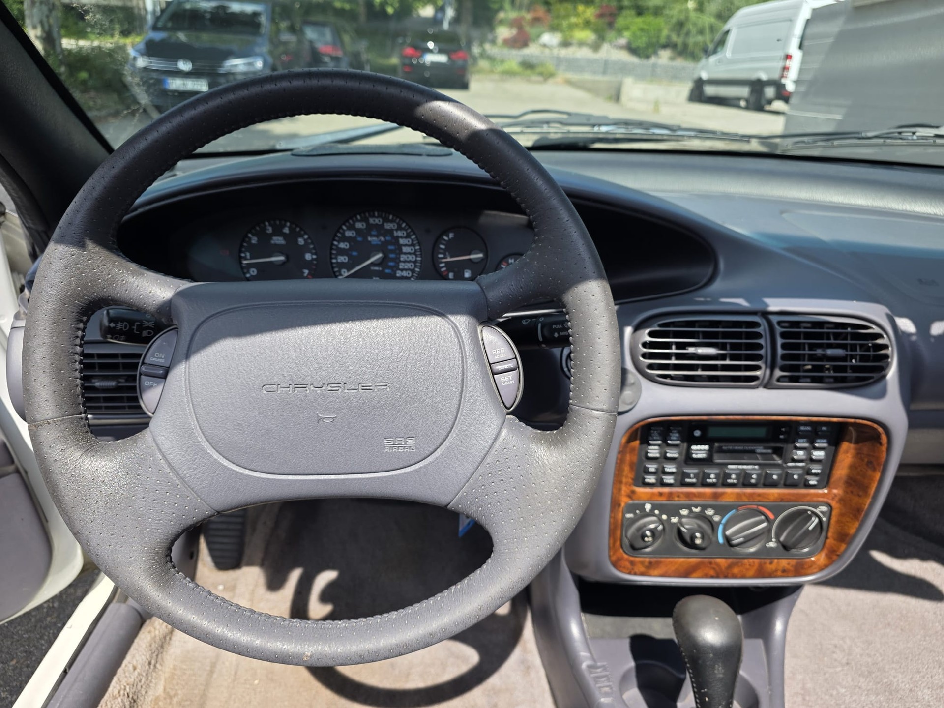 CHRYSLER Stratus 2.5 V6 LX Cabrio-image-11