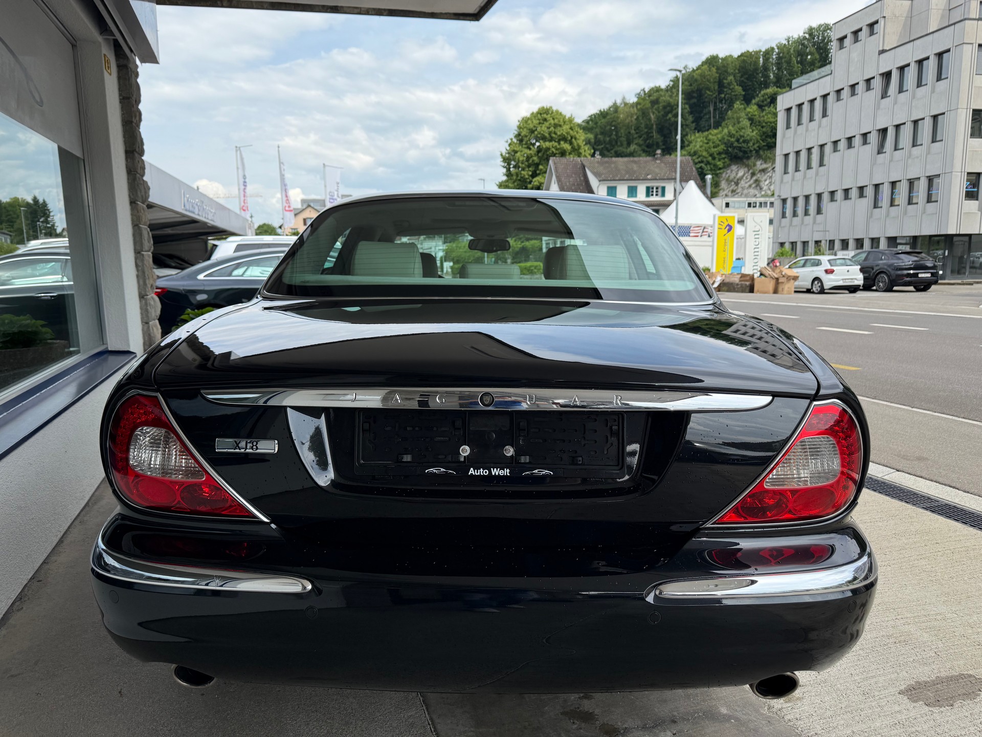 JAGUAR XJ8 4.2 V8 Executive-image-5