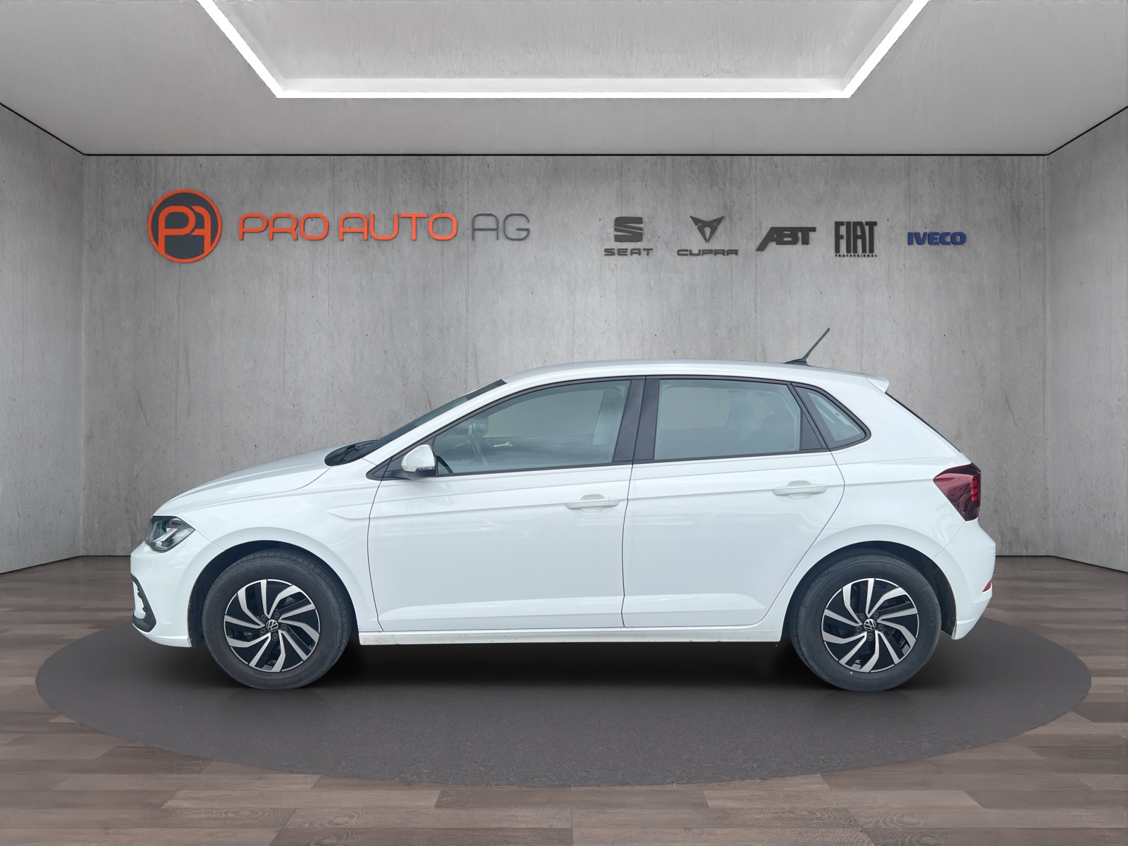 VW Polo 1.0 TSI Basis-image-1