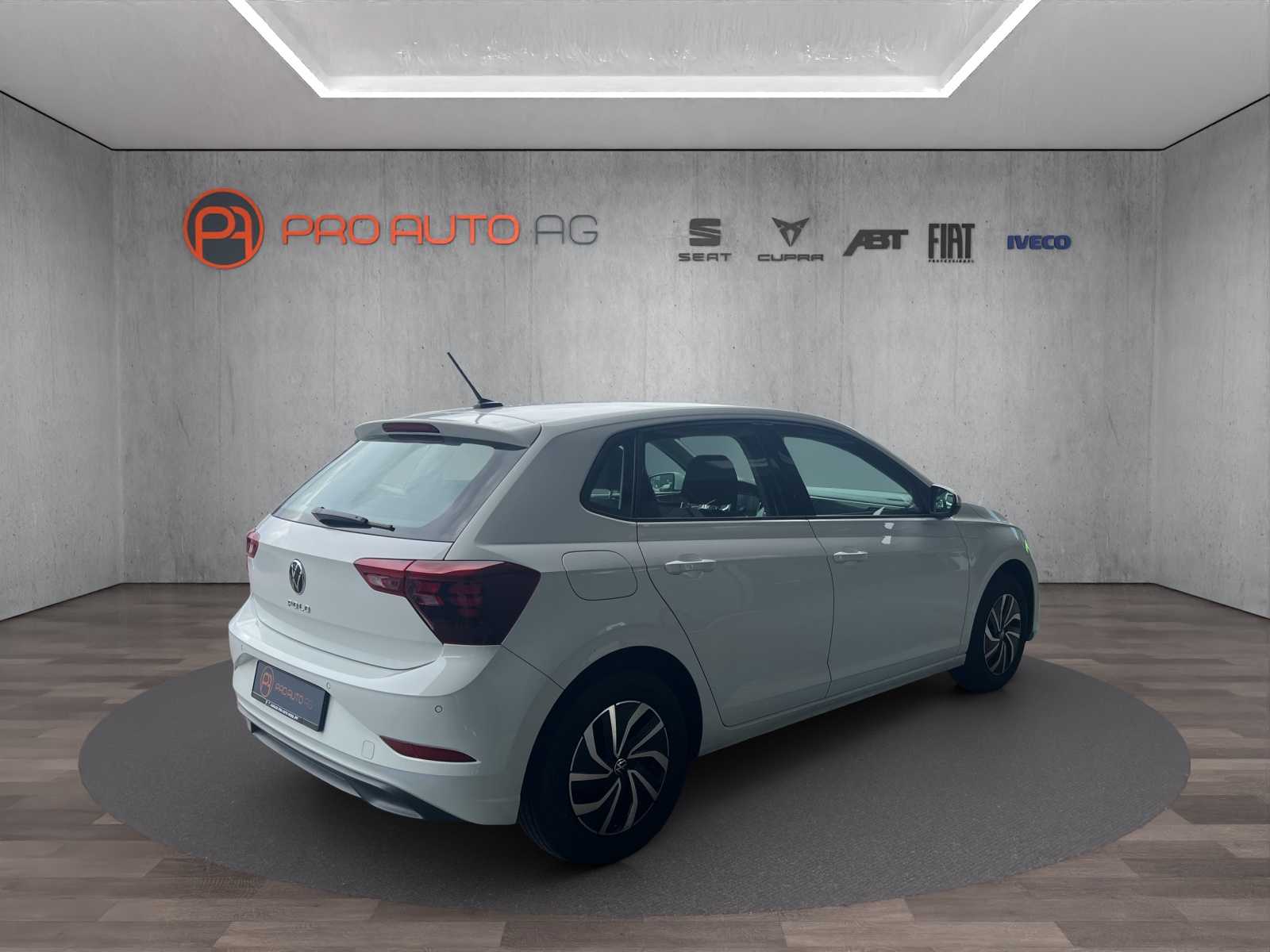 VW Polo 1.0 TSI Basis-image-4