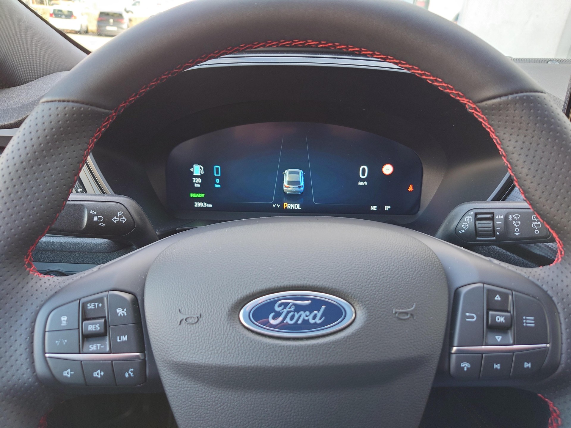 FORD Kuga 2.5 Plug-in Hybrid ST-Line X-image-9