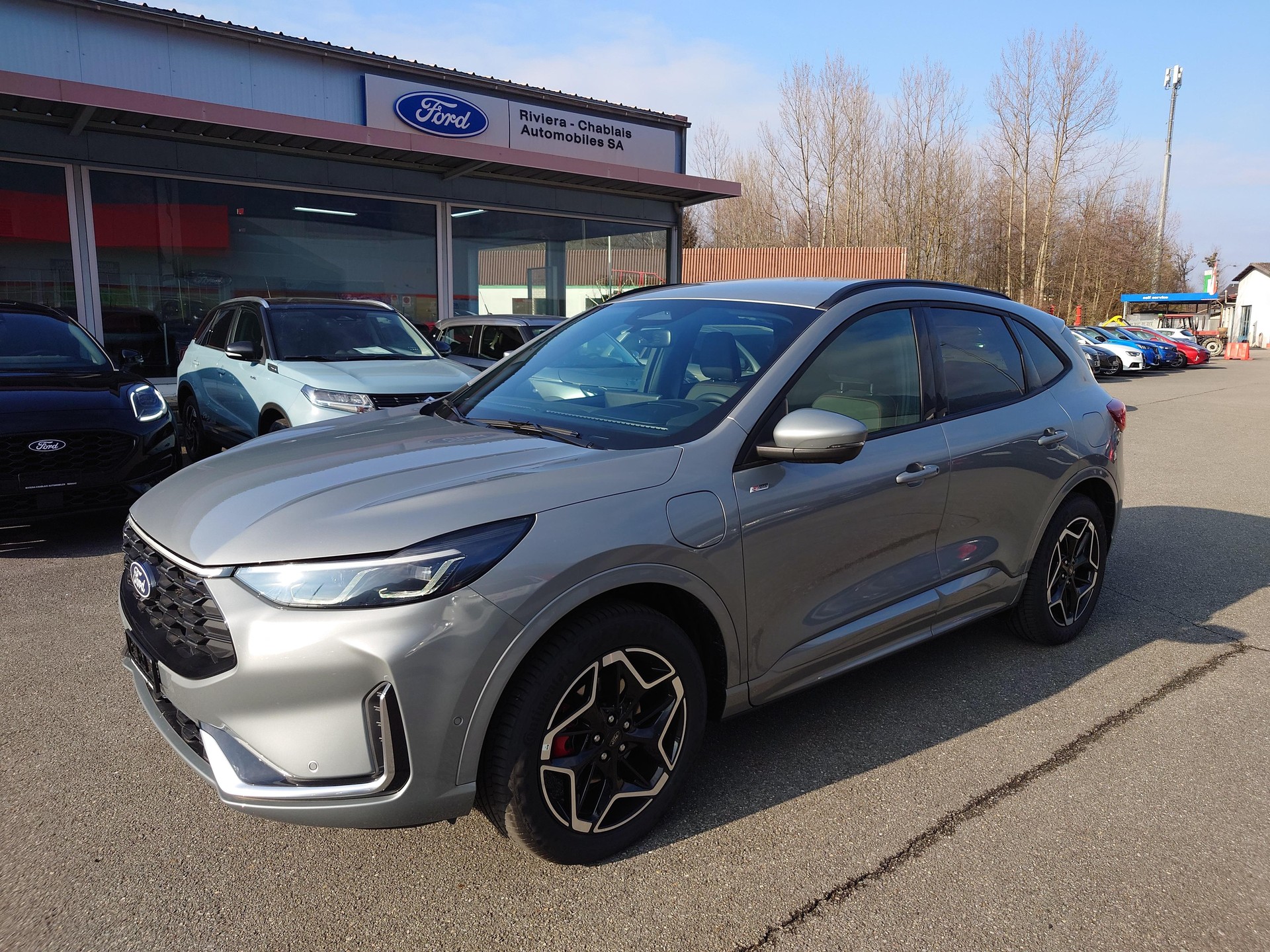 FORD Kuga 2.5 Plug-in Hybrid ST-Line X-showroom-element-1