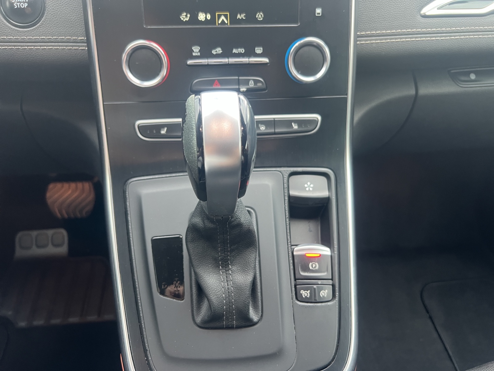RENAULT Grand Scénic 1.3 16V Turbo Intens Pack Advantage EDC-image-25