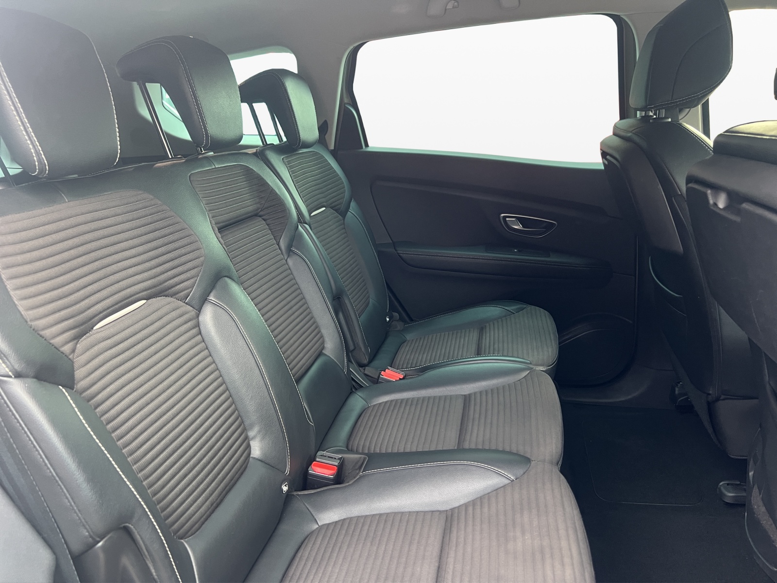 RENAULT Grand Scénic 1.3 16V Turbo Intens Pack Advantage EDC-image-18