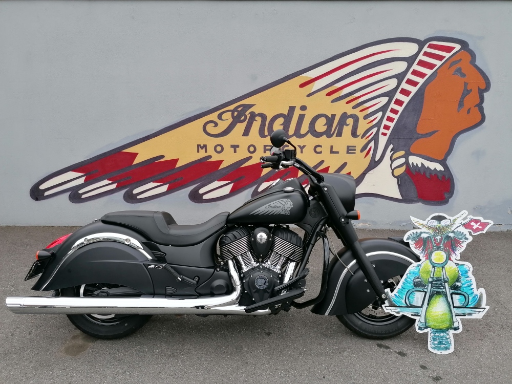 INDIAN Chief Dark Horse 111-showroom-element-3