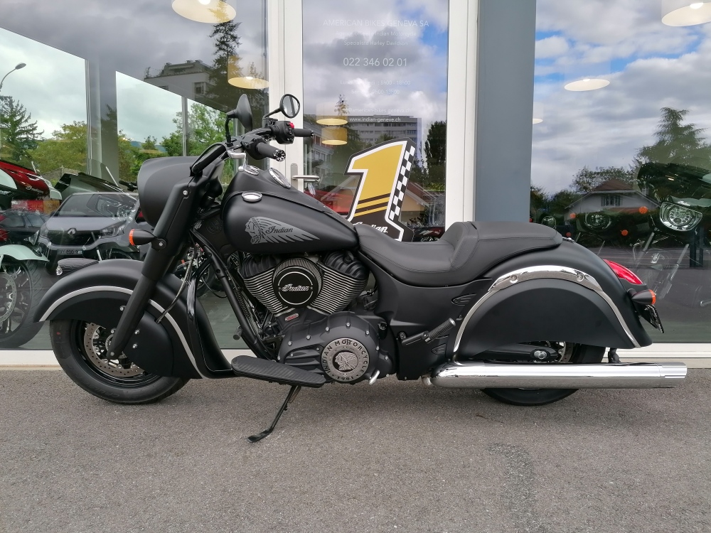 INDIAN Chief Dark Horse 111-showroom-element-1