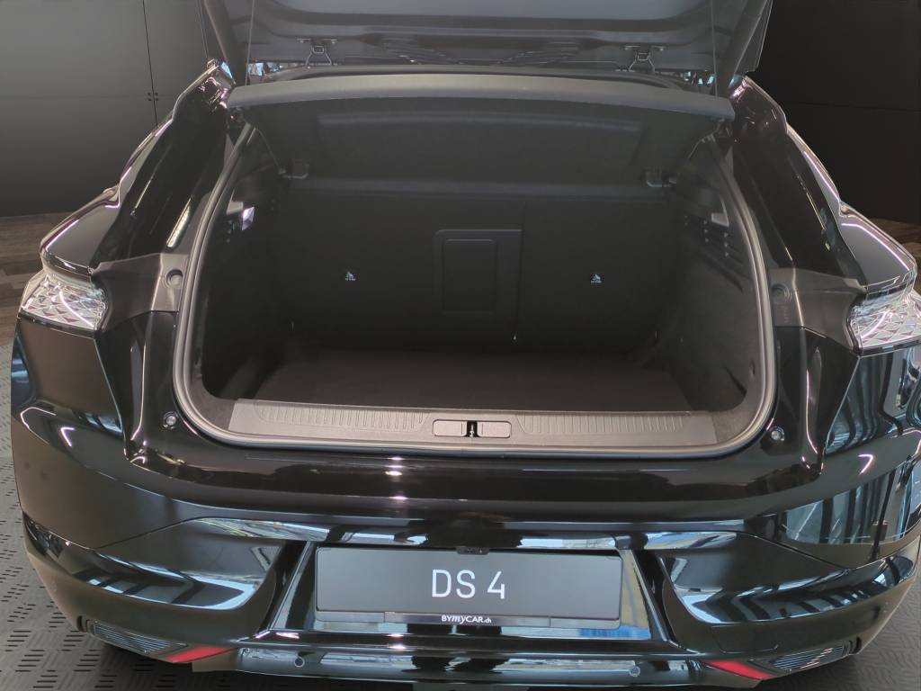 DS AUTOMOBILES DS 4 1.2 MHEV Ligne Noire-image-11