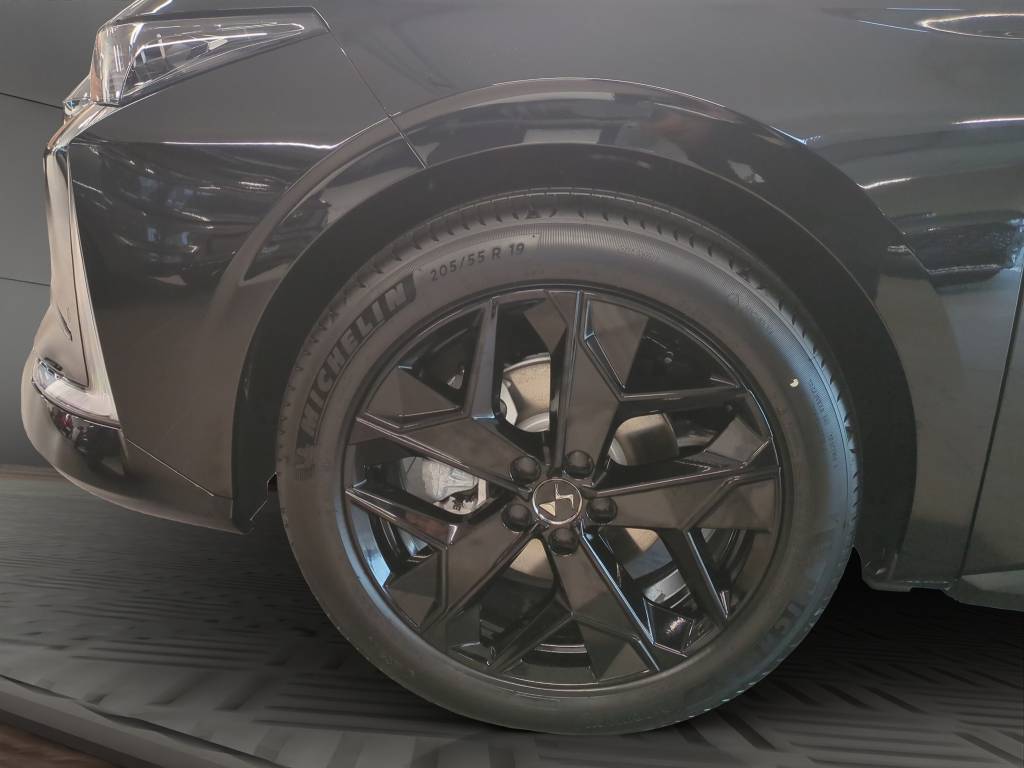 DS AUTOMOBILES DS 4 1.2 MHEV Ligne Noire-image-14