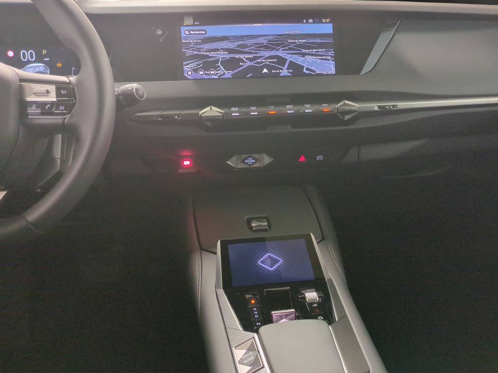 DS AUTOMOBILES DS 4 1.2 MHEV Ligne Noire-image-6