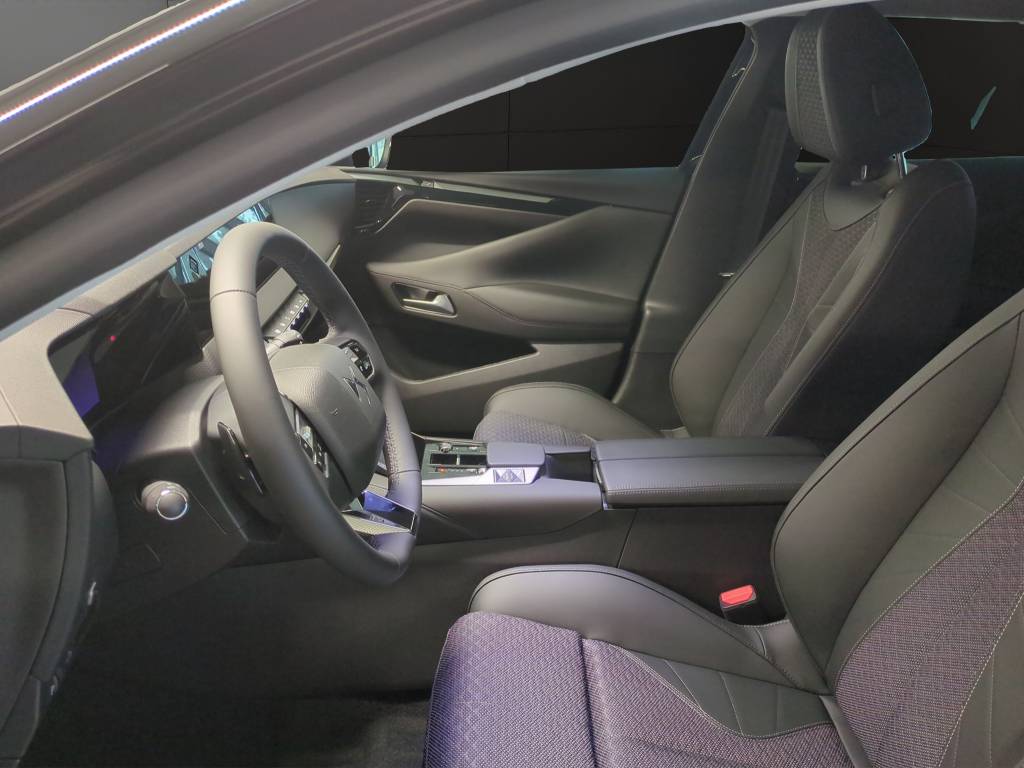 DS AUTOMOBILES DS 4 1.2 MHEV Ligne Noire-image-7