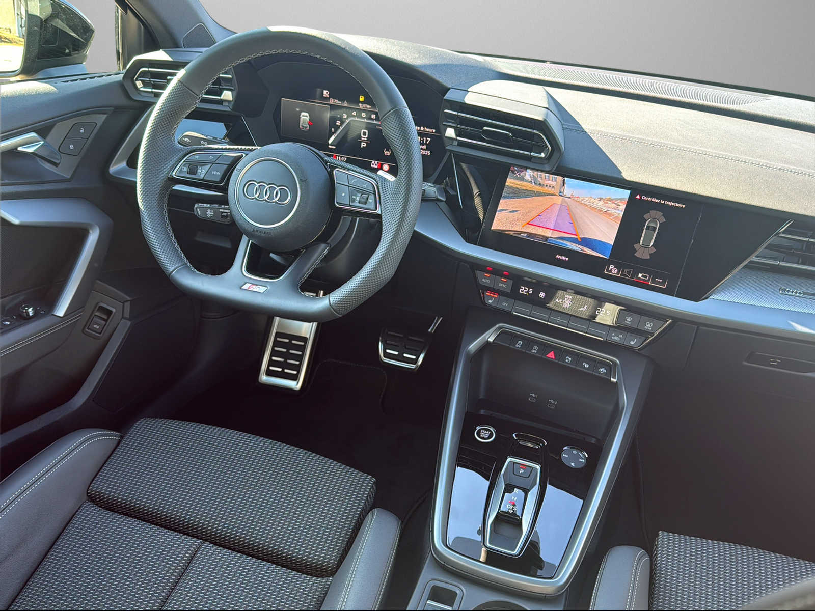 AUDI A3 Sportback TFSI 110 kW S line Attraction S tronic-image-9