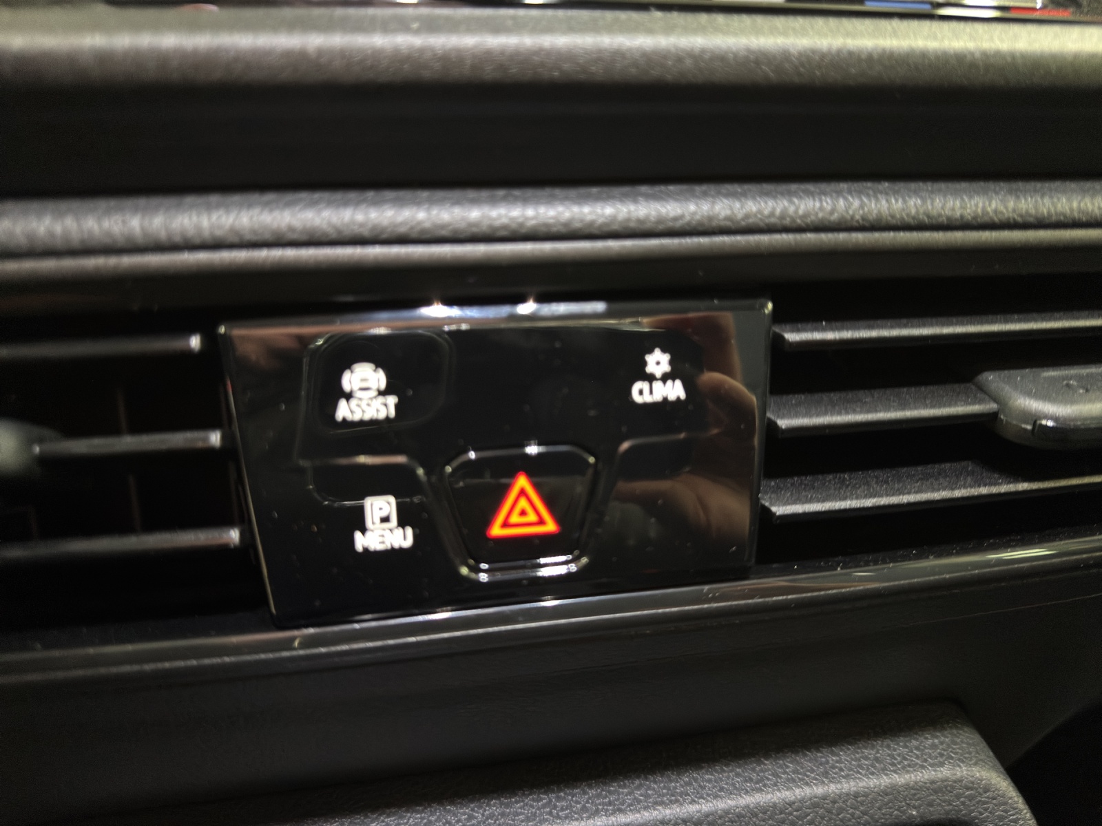 VW Caddy 2.0 TDI Liberty DSG-image-15