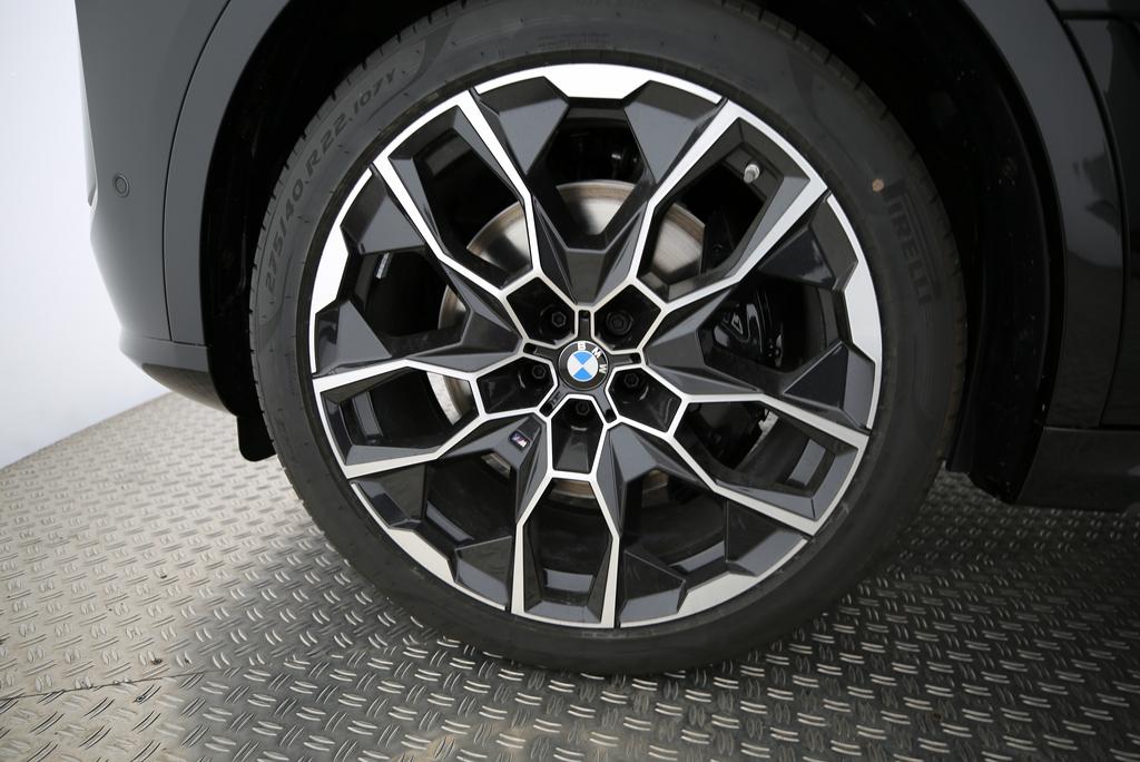 BMW X7 M60i-image-2
