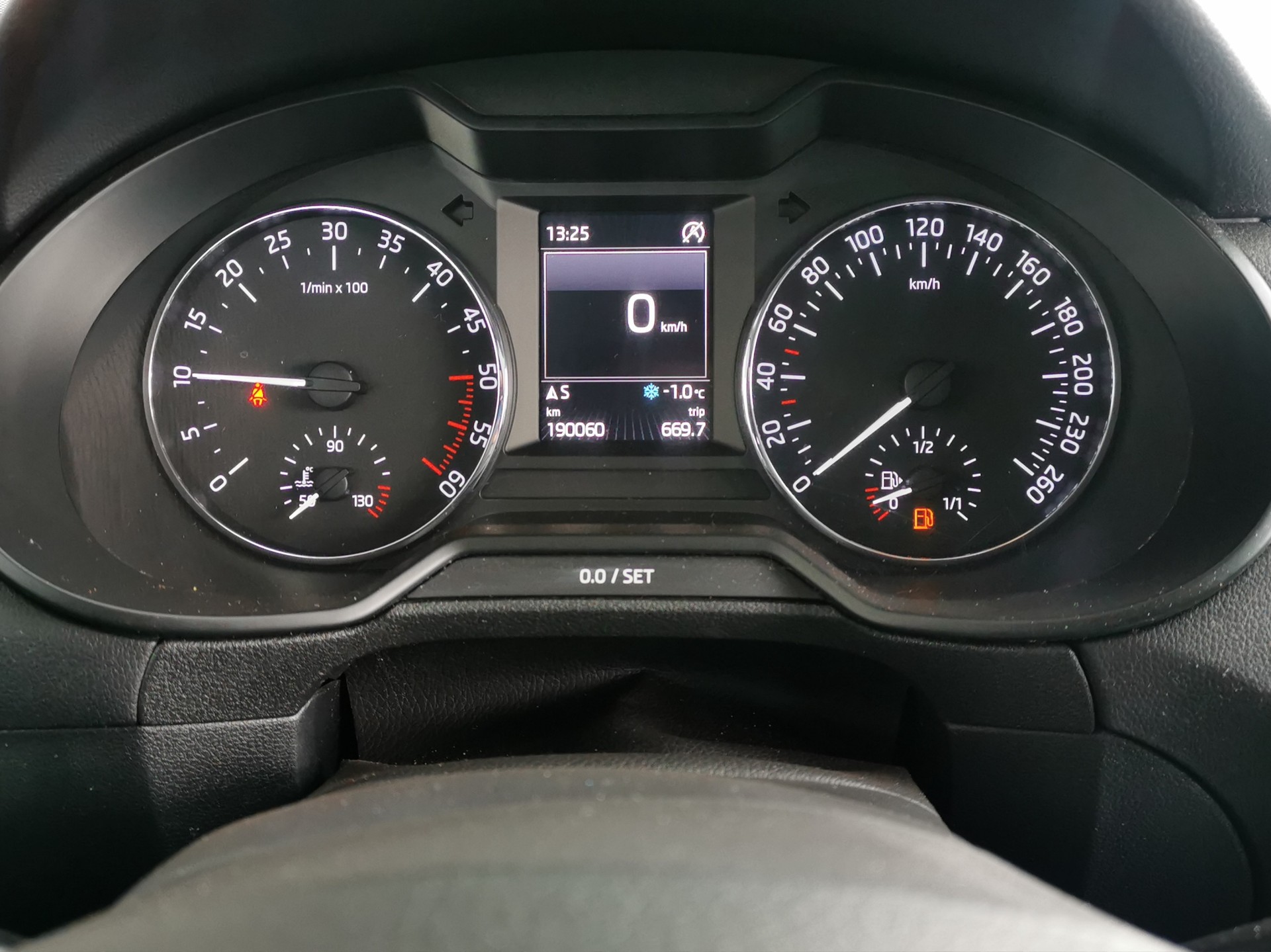 SKODA Octavia Combi 2.0 TDI Style 4x4 DSG-image-17