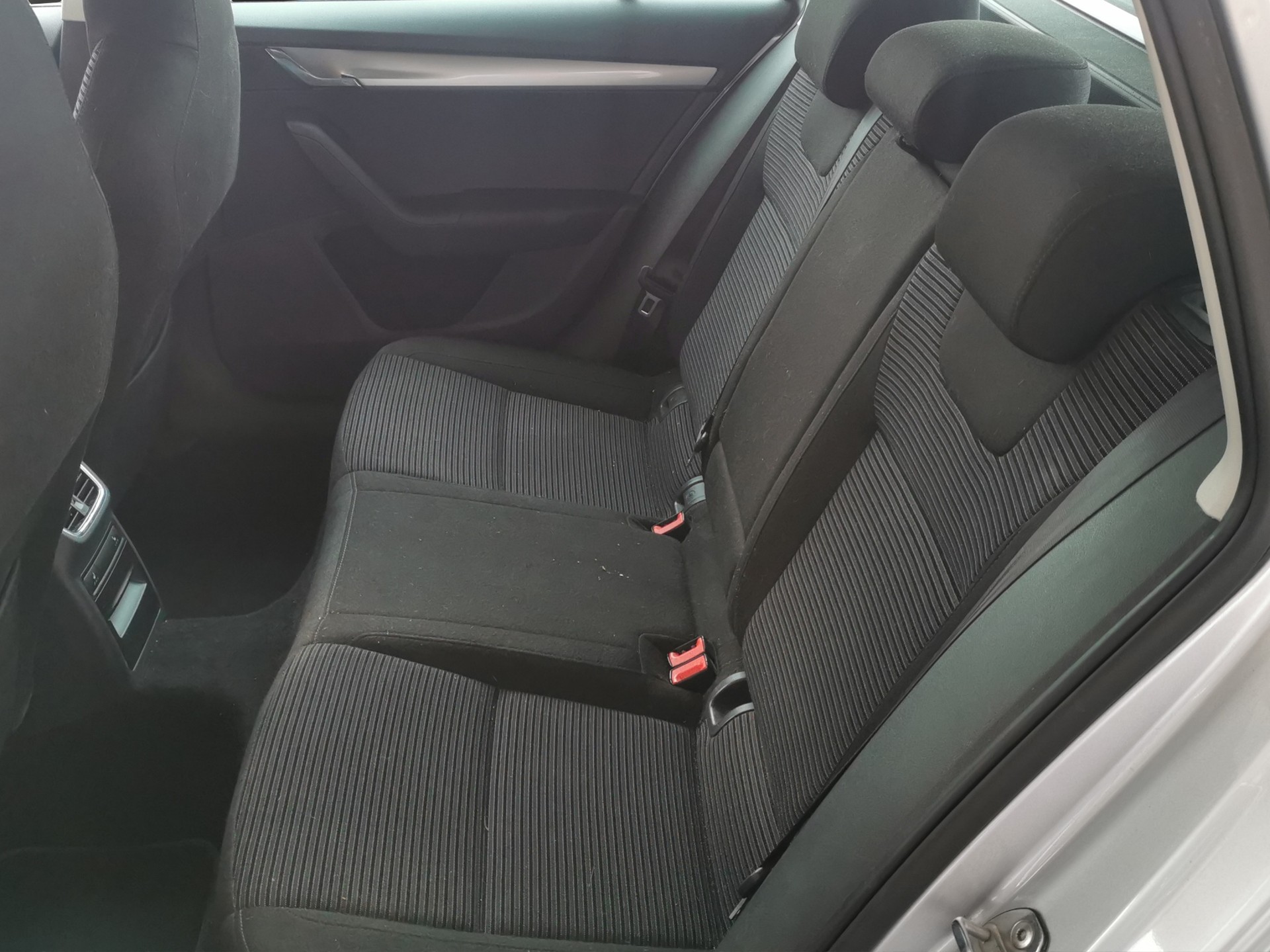 SKODA Octavia Combi 2.0 TDI Style 4x4 DSG-image-13