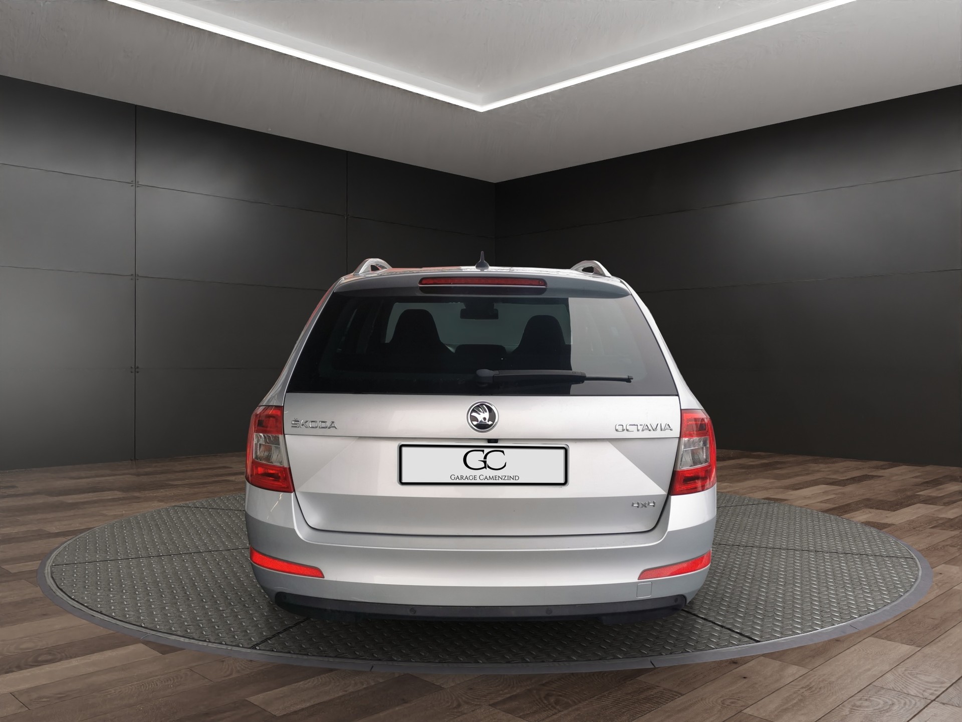 SKODA Octavia Combi 2.0 TDI Style 4x4 DSG-image-7