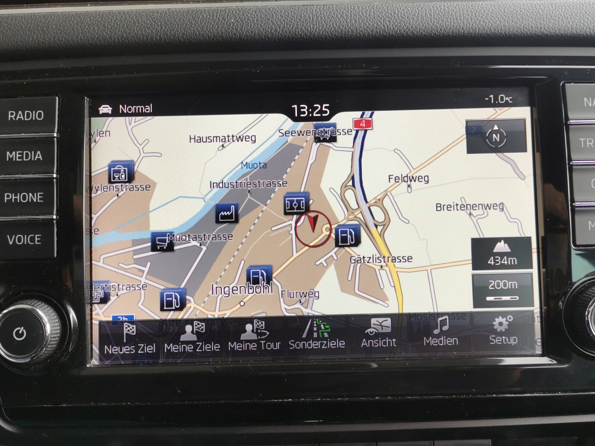 SKODA Octavia Combi 2.0 TDI Style 4x4 DSG-image-18