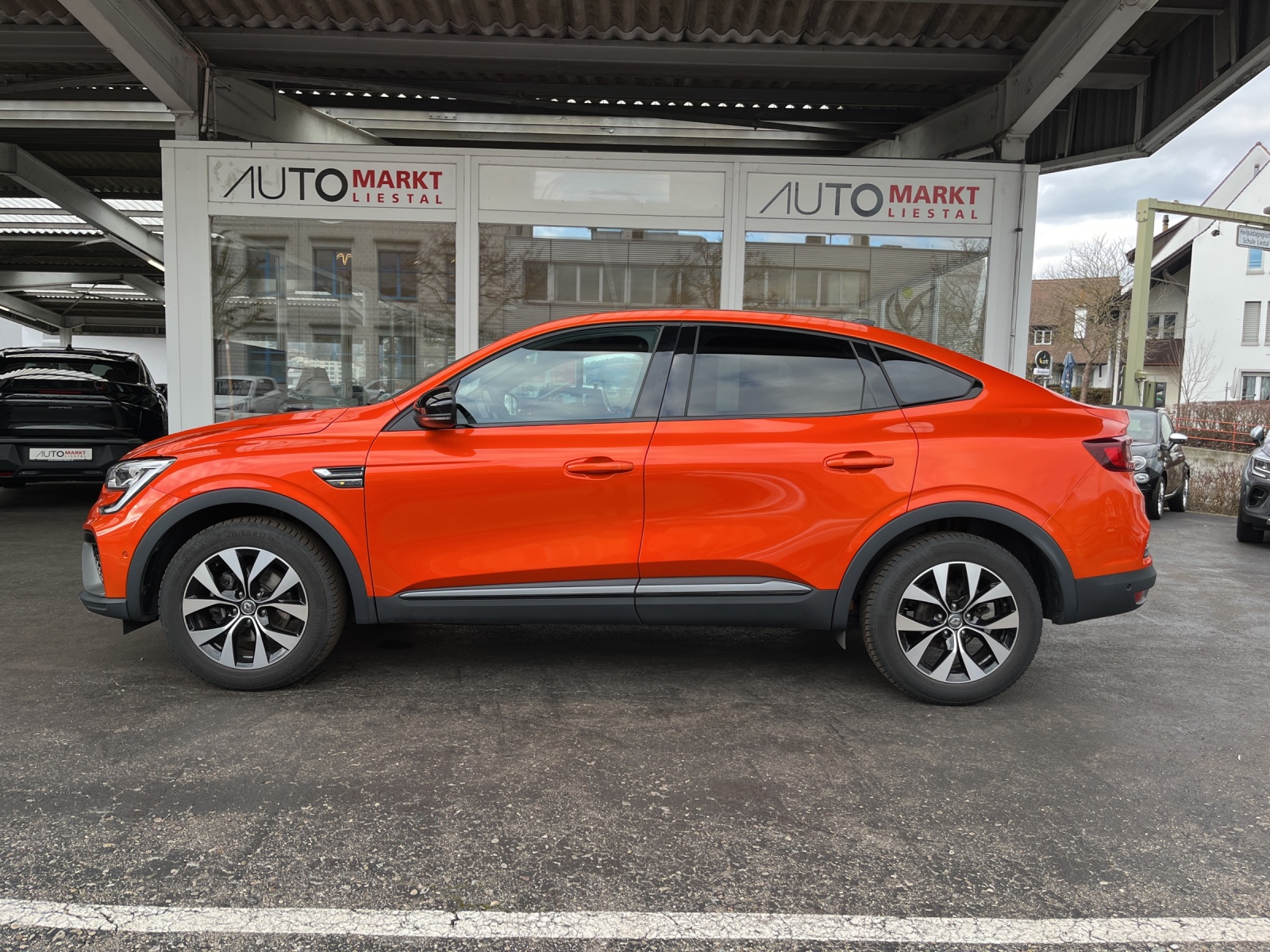 RENAULT Arkana 1.6 E-Tech R.S.Line-image-1
