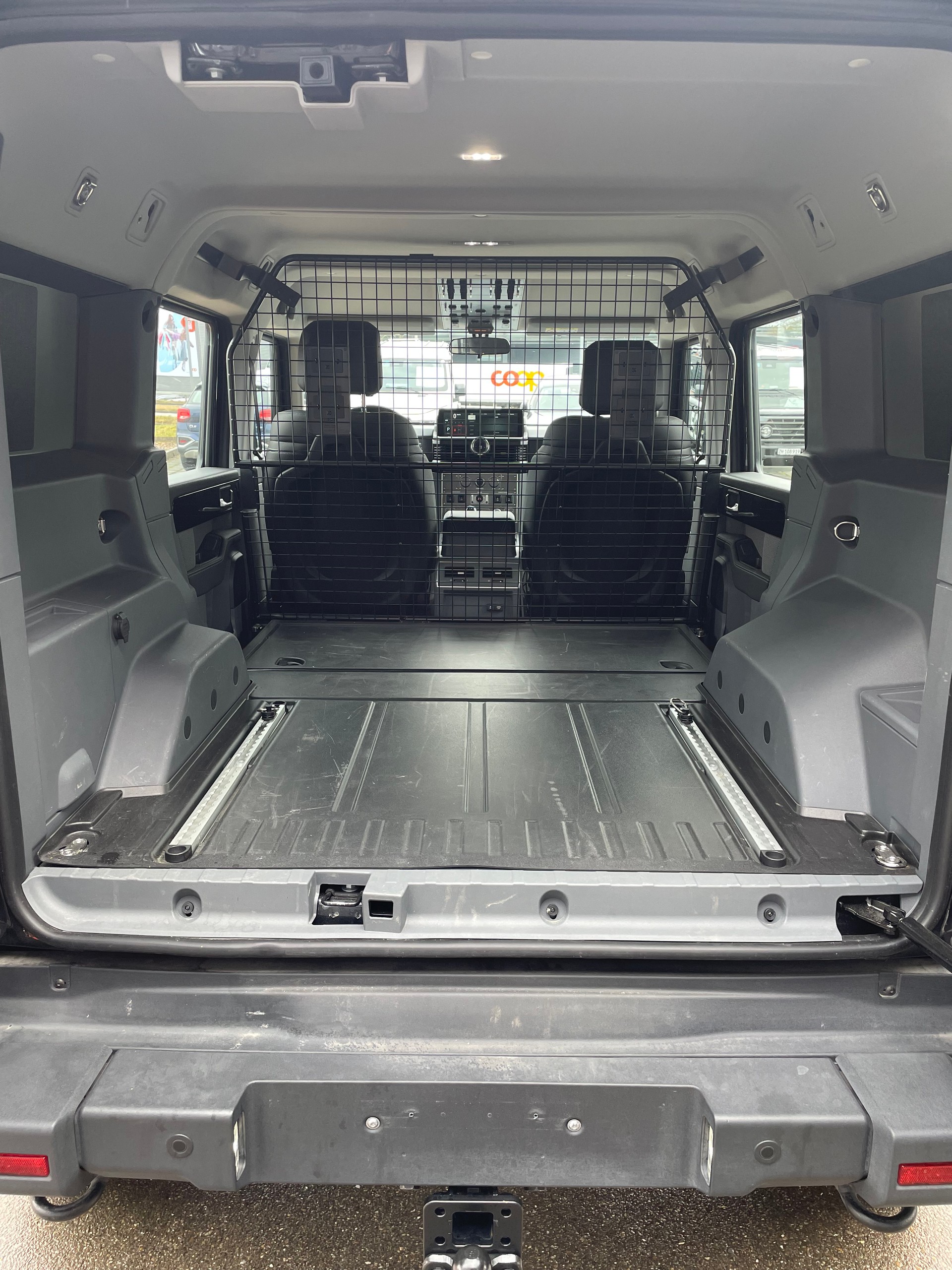 INEOS Grenadier 3.0D Utility Wagon 2-Sitz-image-6