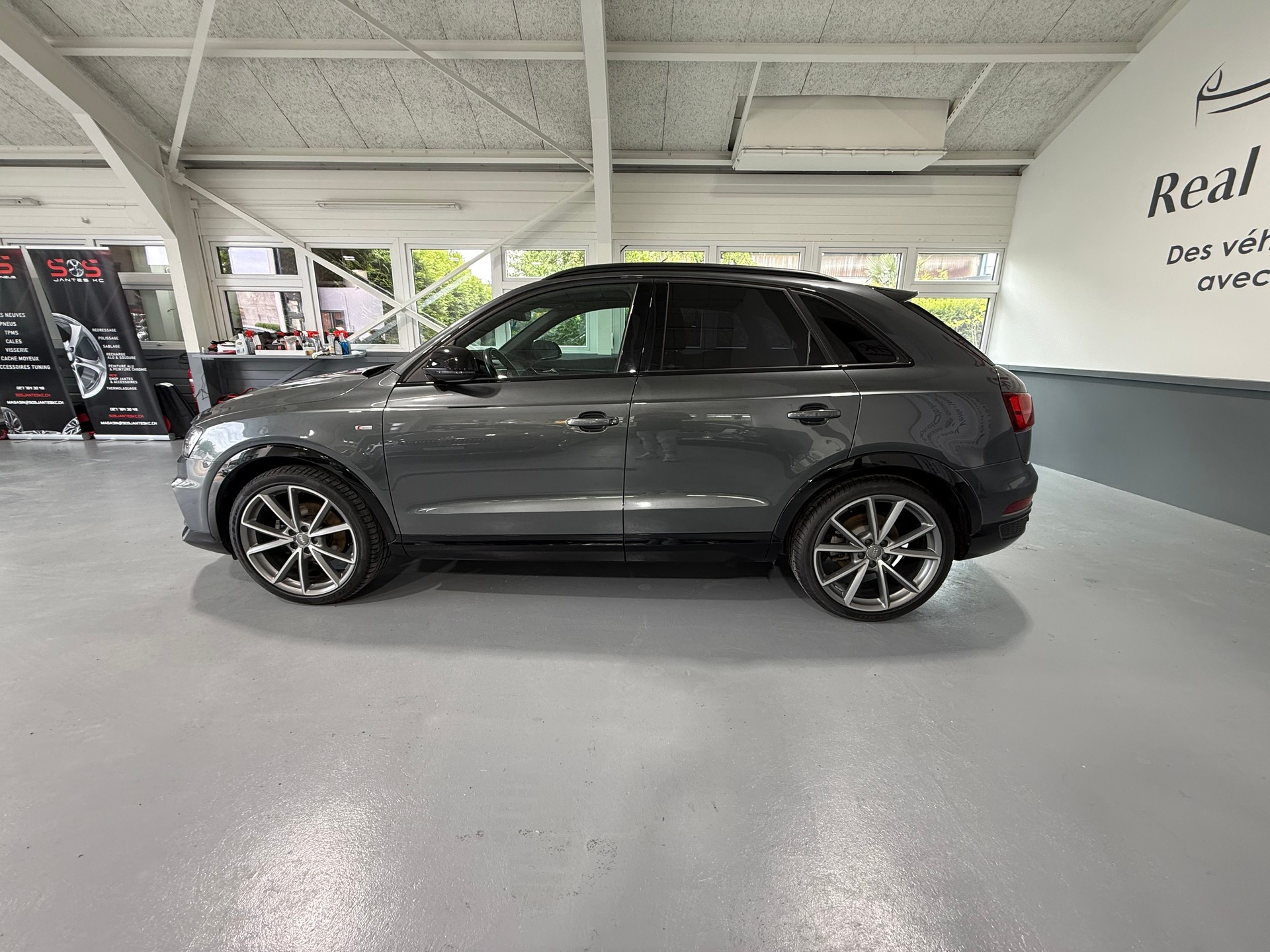 AUDI Q3 1.4 TFSI ultra sport CH🇨🇭-image-1