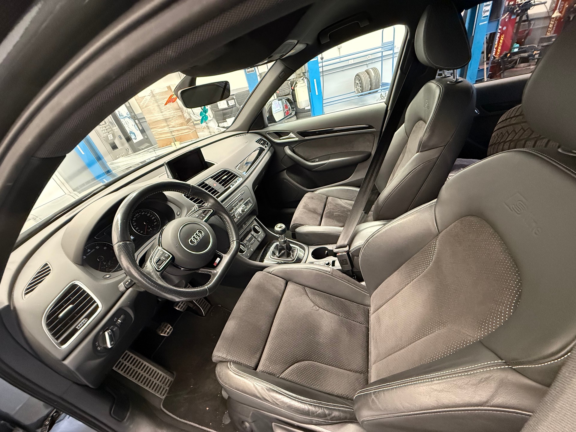 AUDI Q3 1.4 TFSI ultra sport CH🇨🇭-image-9
