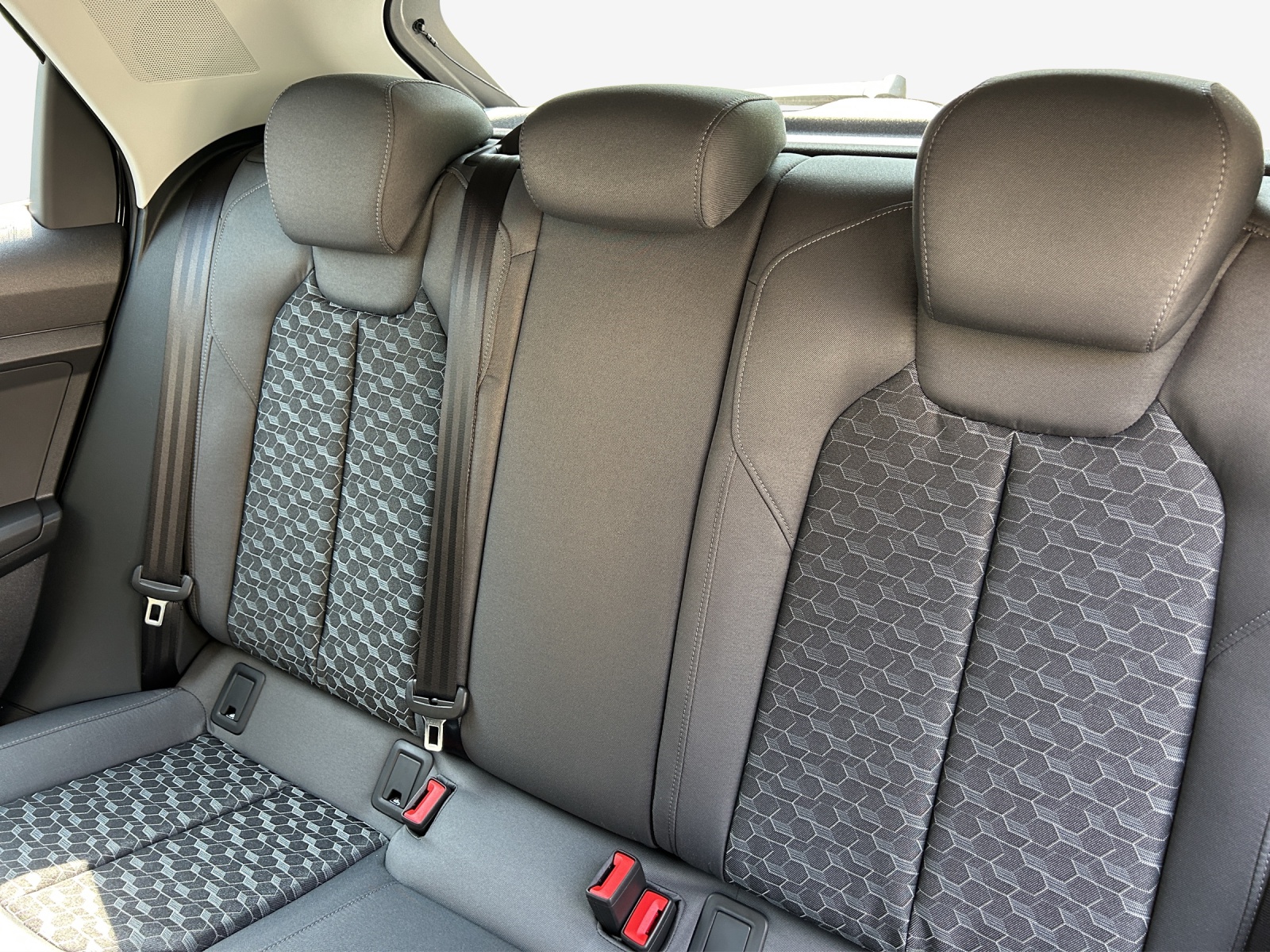 AUDI A1 Sportback 30 TFSI Attraction-image-11