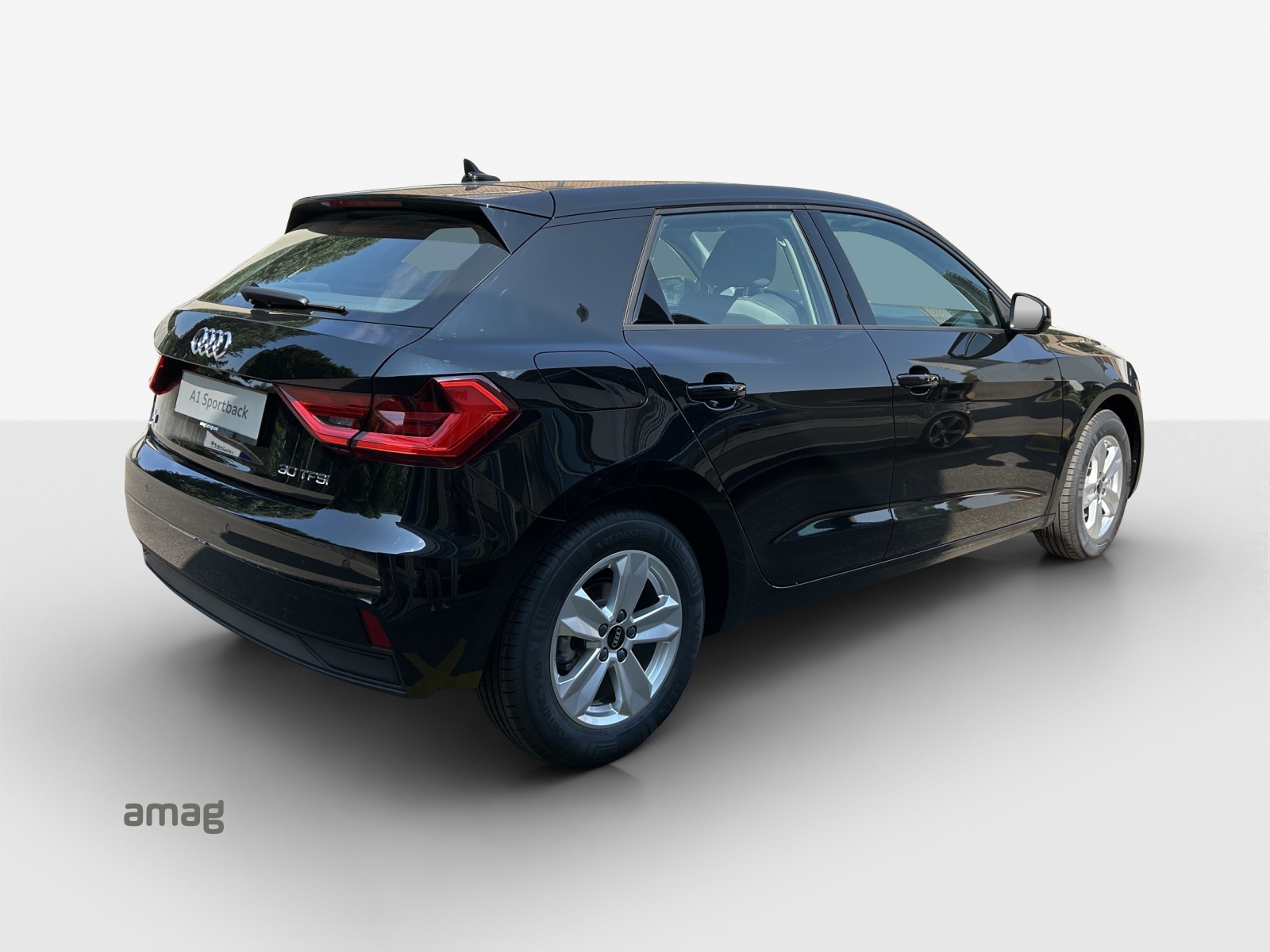 AUDI A1 Sportback 30 TFSI Attraction-image-4