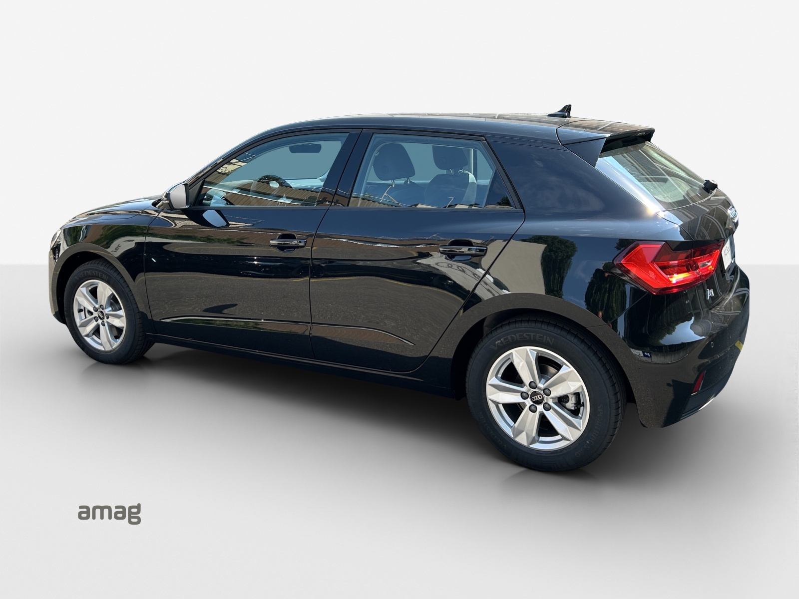 AUDI A1 Sportback 30 TFSI Attraction-image-2