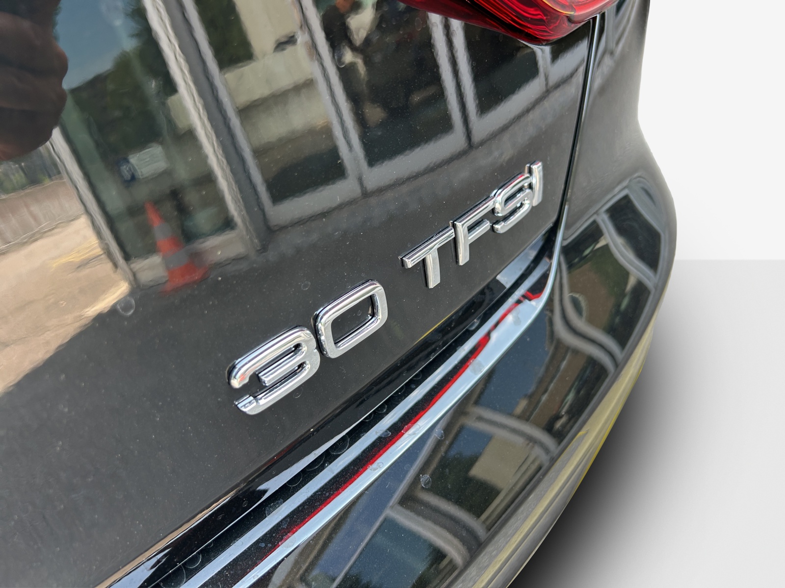 AUDI A1 Sportback 30 TFSI Attraction-image-13