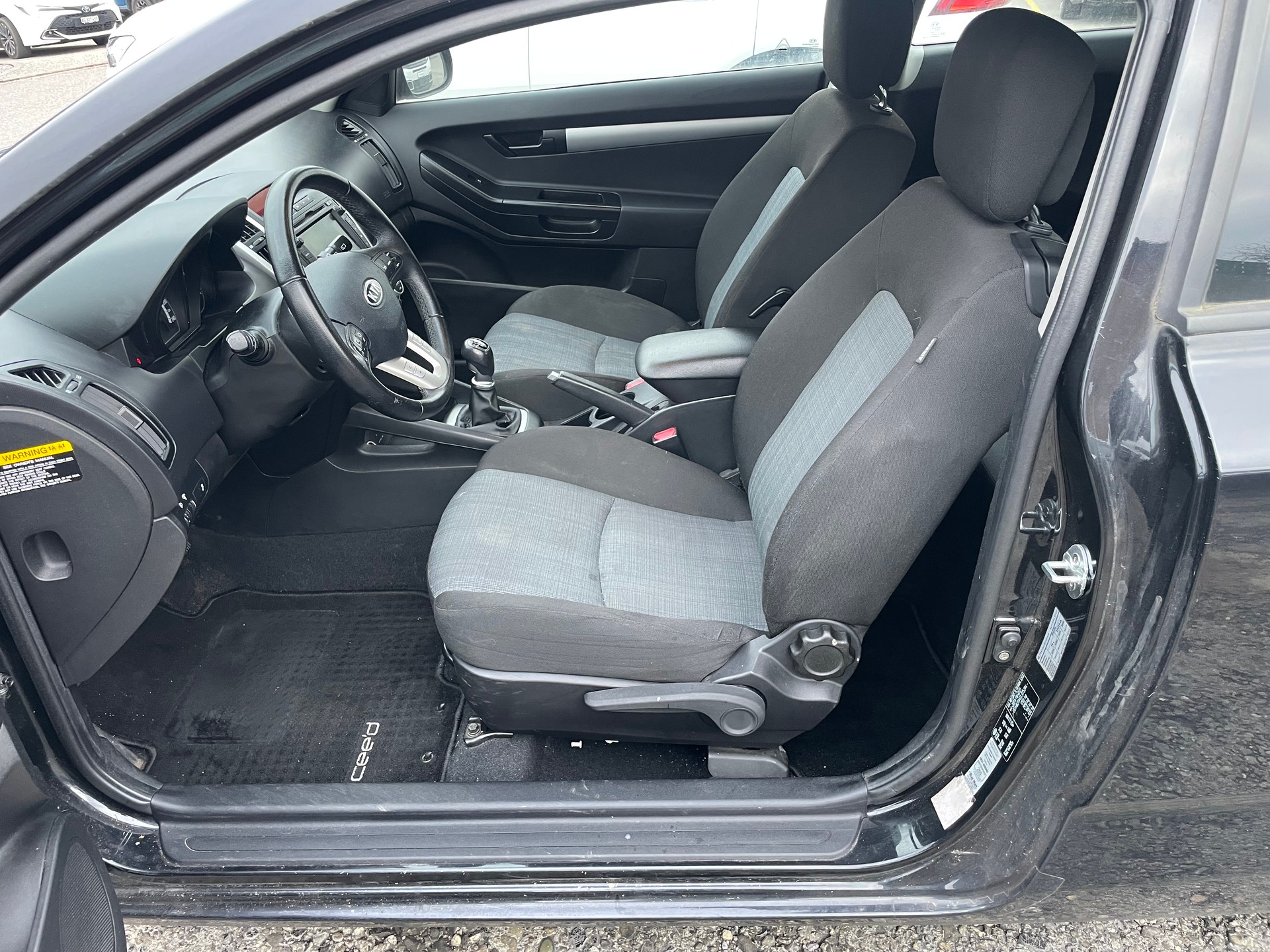 KIA PROCEED 1.4 16V-image-11