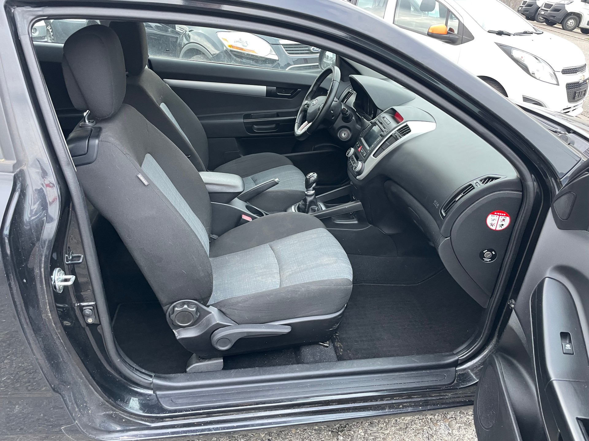 KIA PROCEED 1.4 16V-image-12