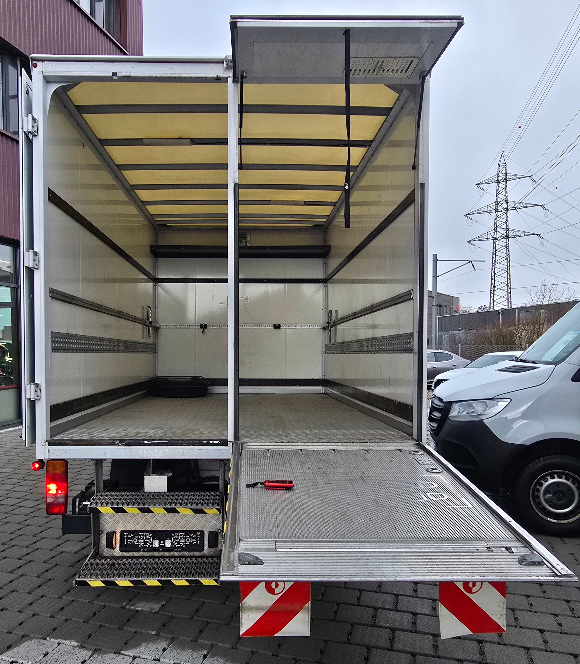MERCEDES-BENZ Sprinter 516 CDI Lang Teil Hebebühne-image-19