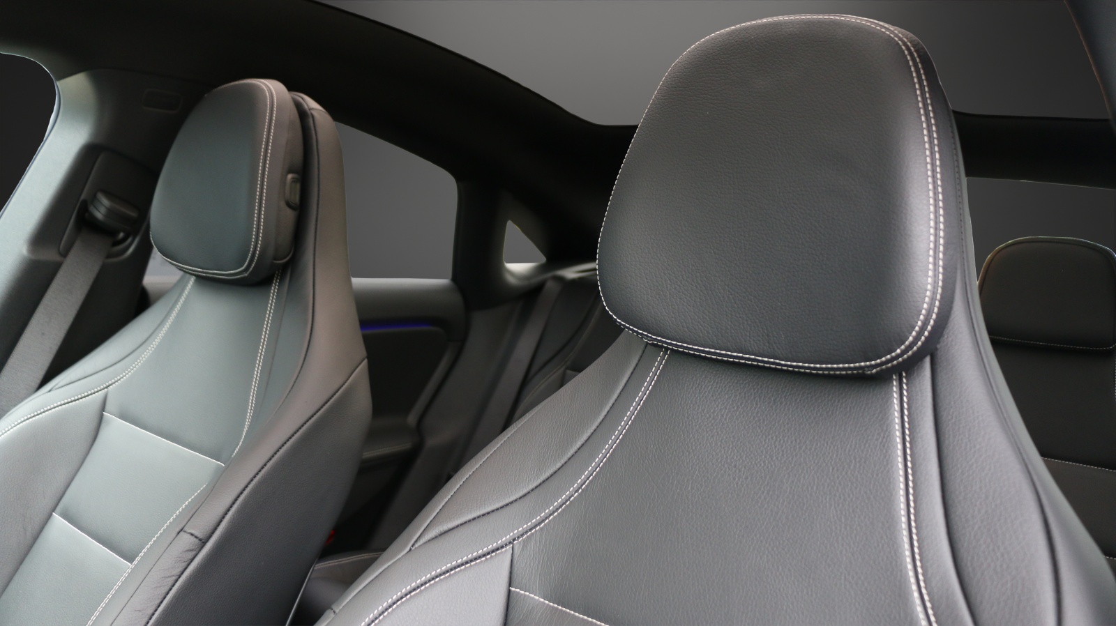 MERCEDES-BENZ CLA 220 8G-DCT 4Matic-image-10