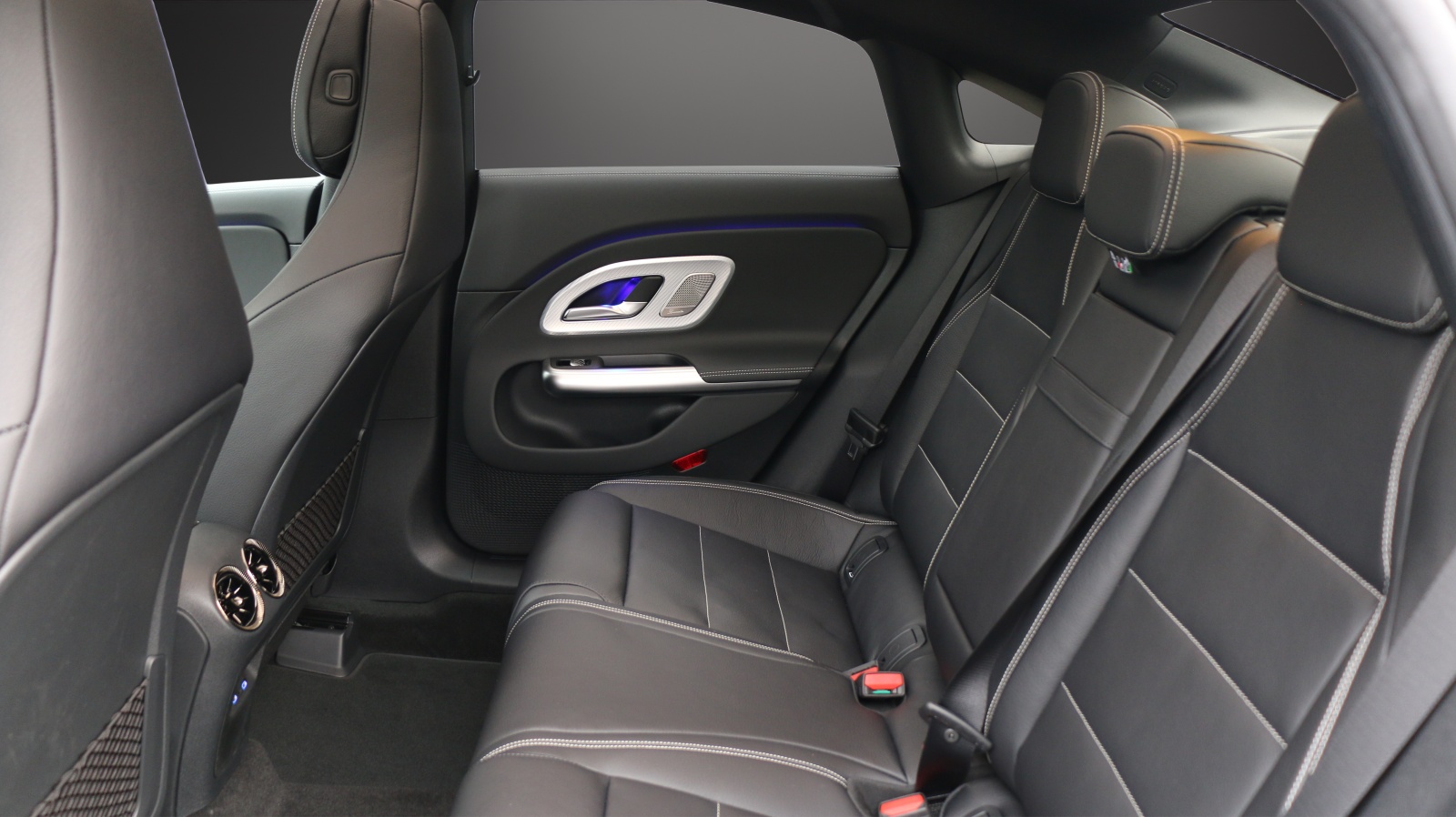 MERCEDES-BENZ CLA 220 8G-DCT 4Matic-image-9