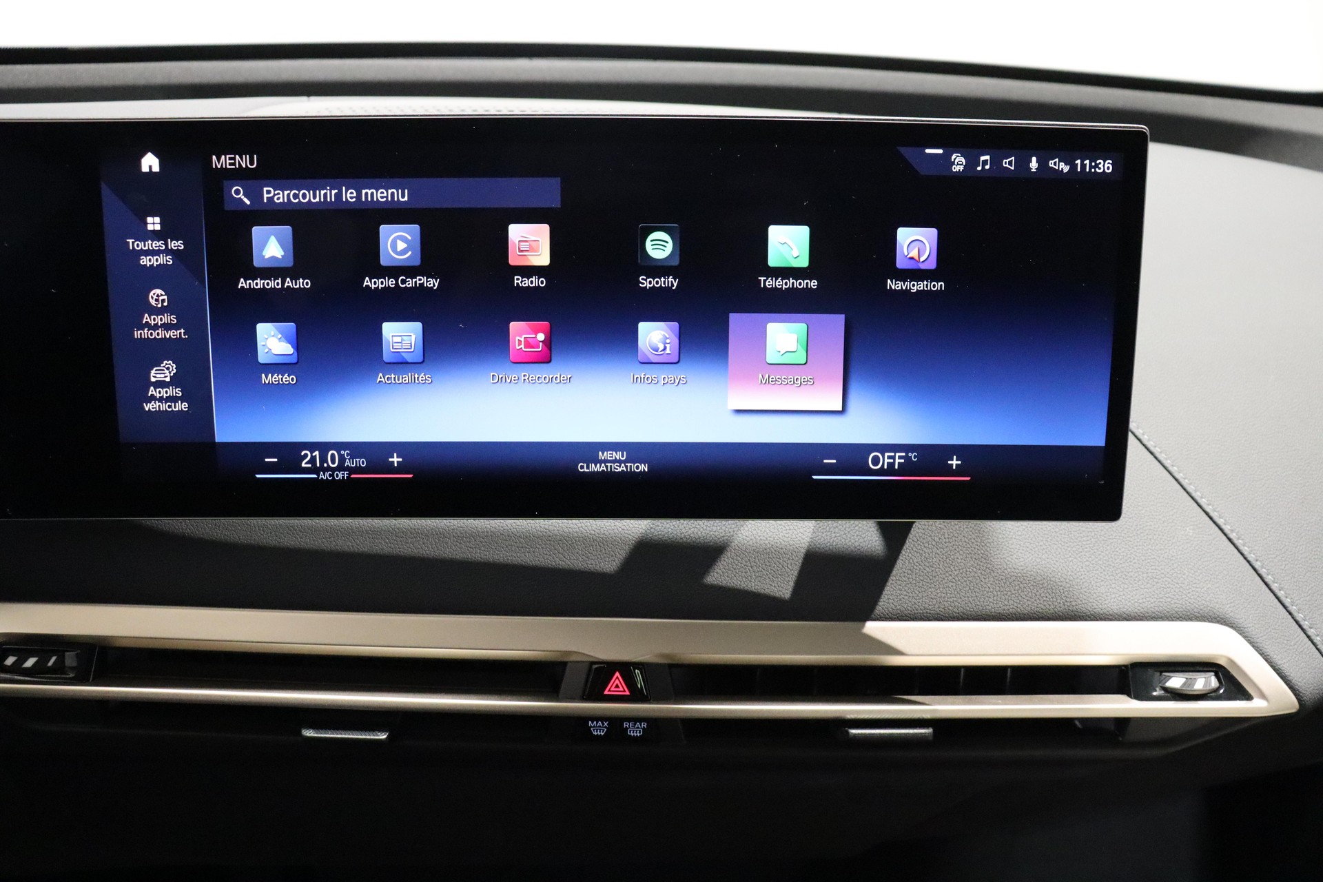 BMW iX xDrive50-image-18